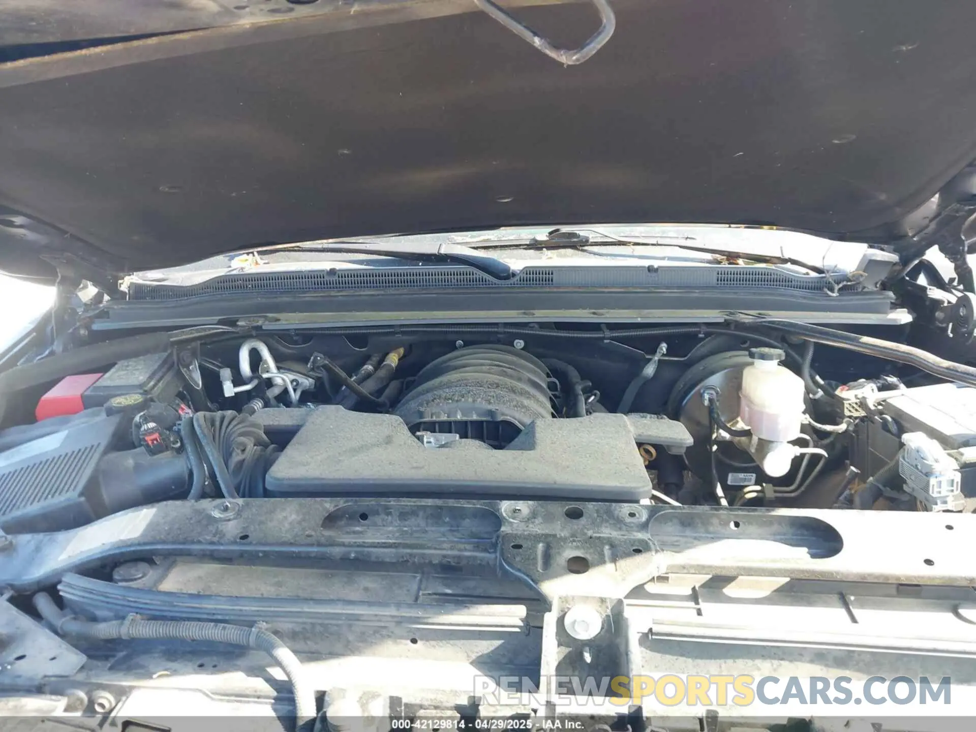 10 Photograph of a damaged car 1GNSKGKC2KR353977 CHEVROLET SUBURBAN 2019