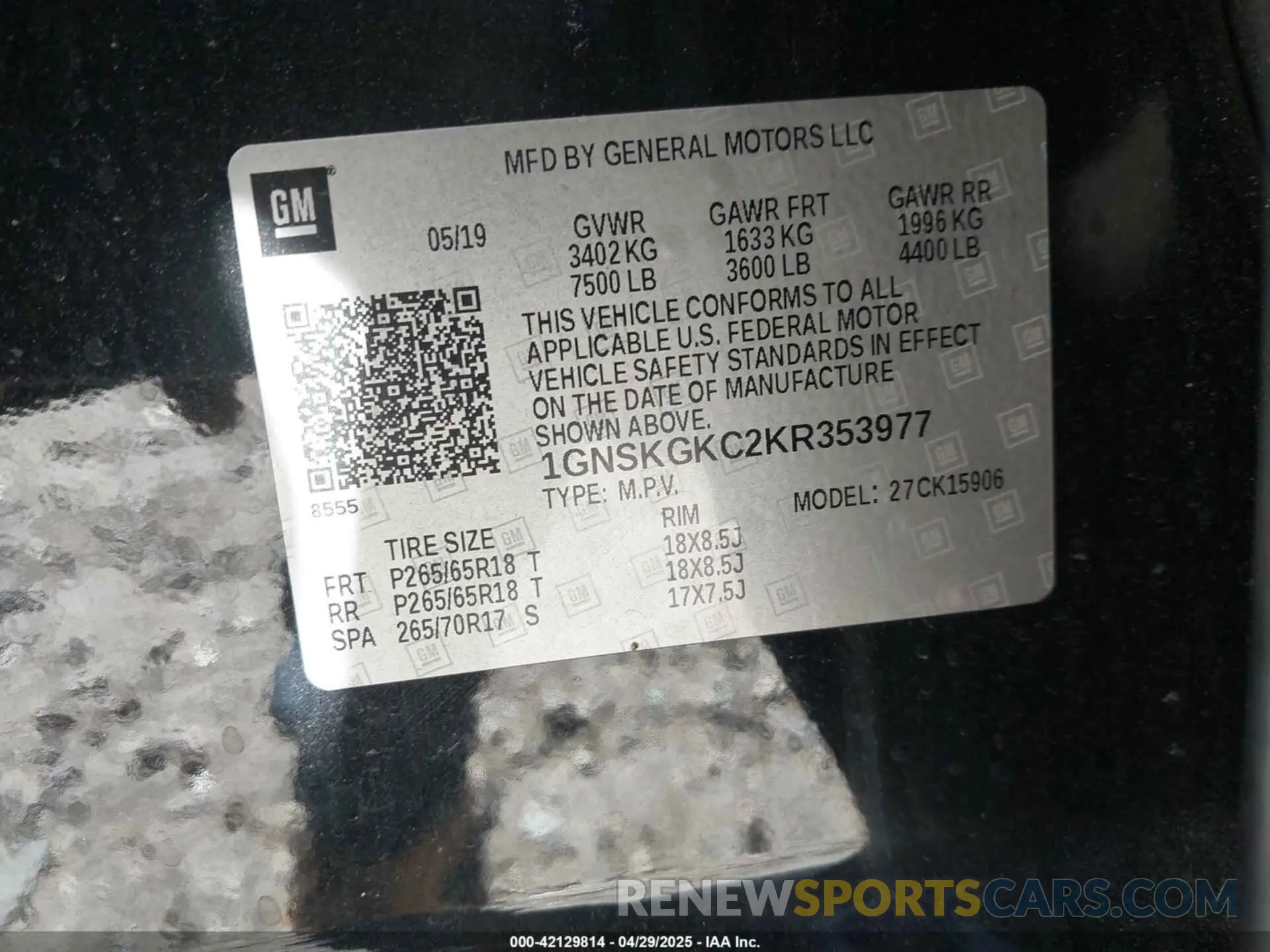 9 Photograph of a damaged car 1GNSKGKC2KR353977 CHEVROLET SUBURBAN 2019