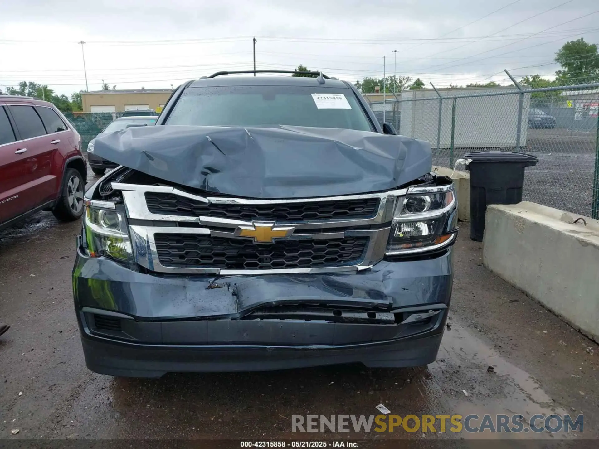 13 Photograph of a damaged car 1GNSKGKC7KR244916 CHEVROLET SUBURBAN 2019