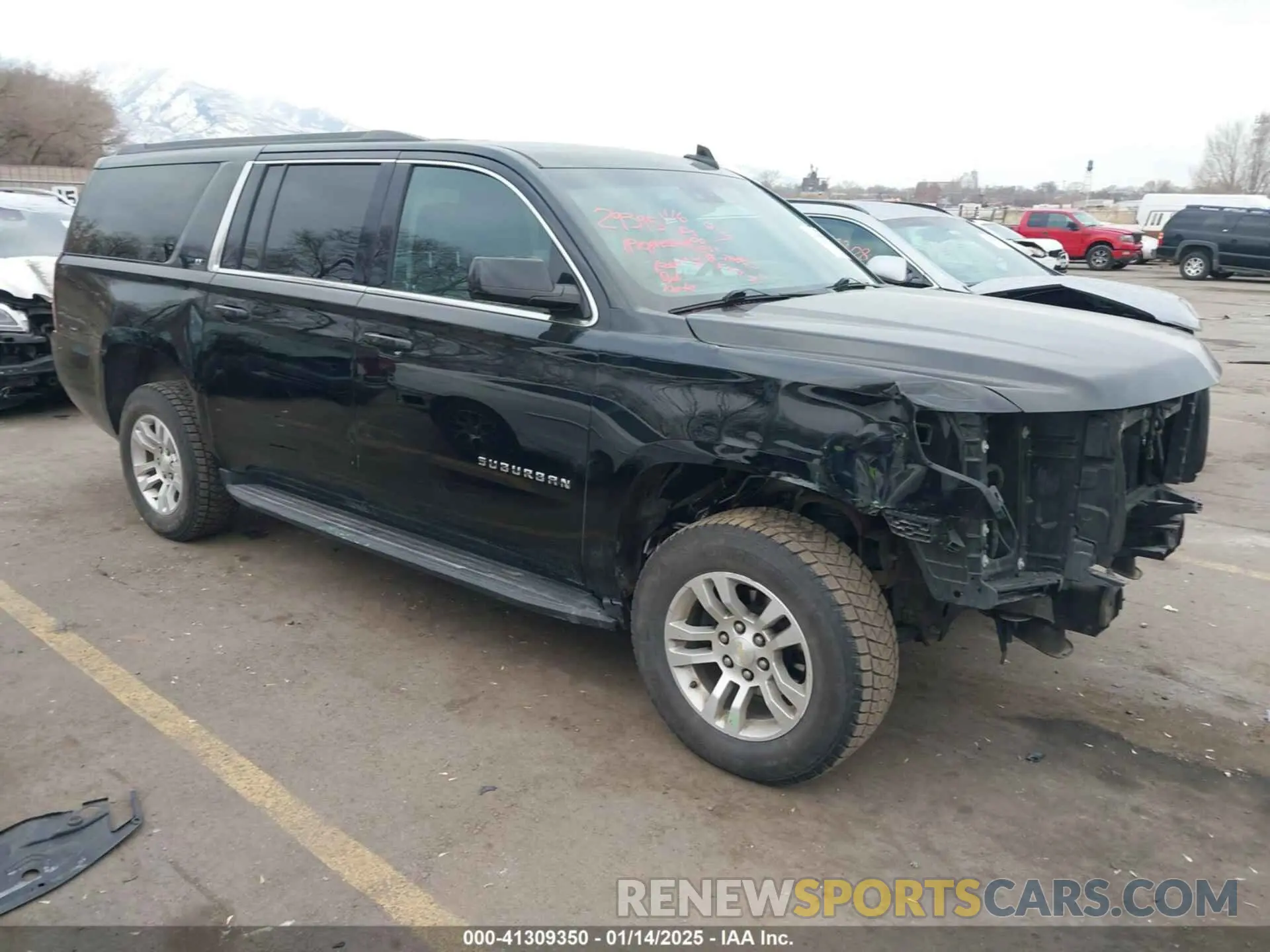 1 Photograph of a damaged car 1GNSKHKC0KR159583 CHEVROLET SUBURBAN 2019