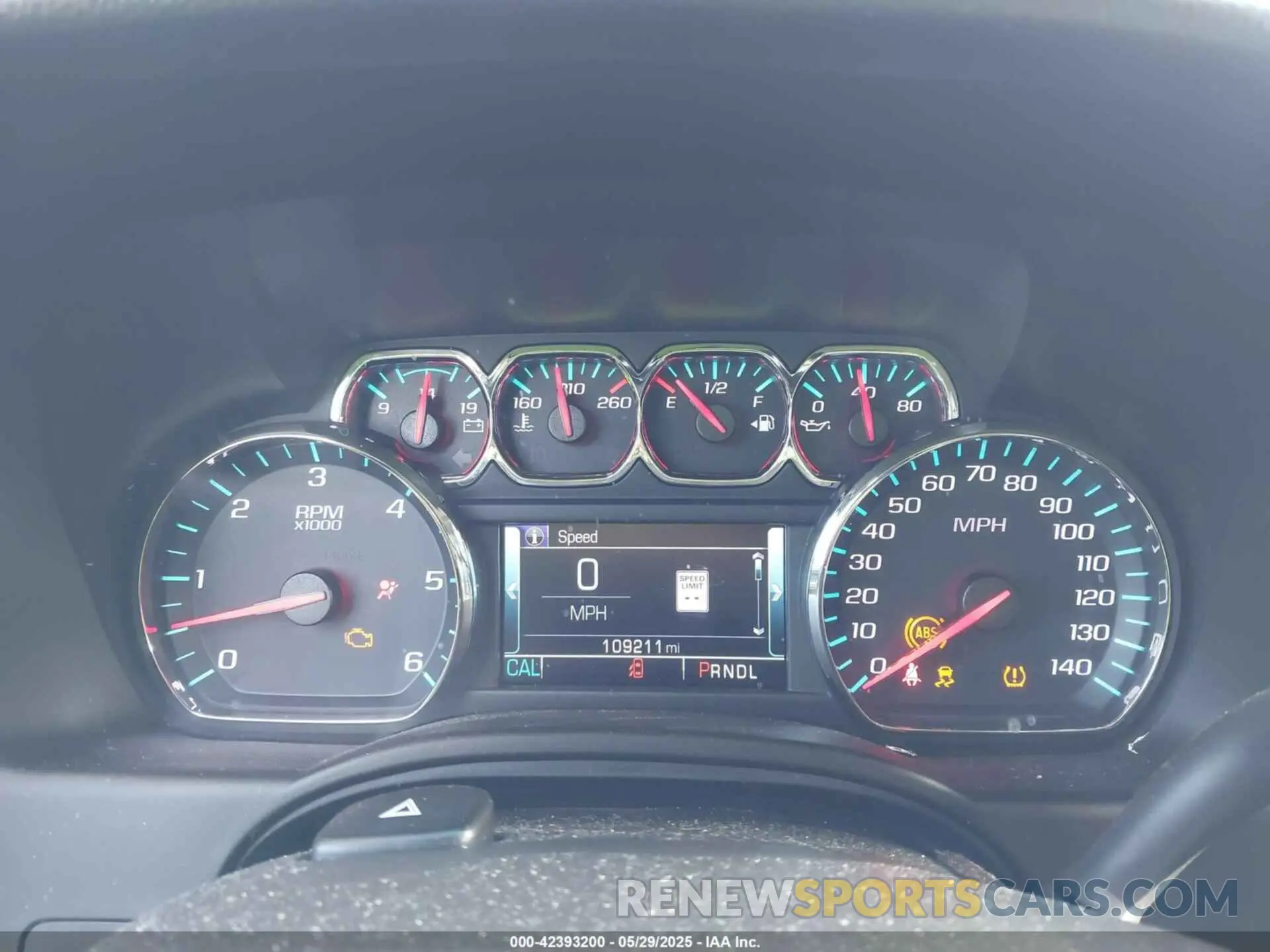 7 Photograph of a damaged car 1GNSKHKC0KR203405 CHEVROLET SUBURBAN 2019