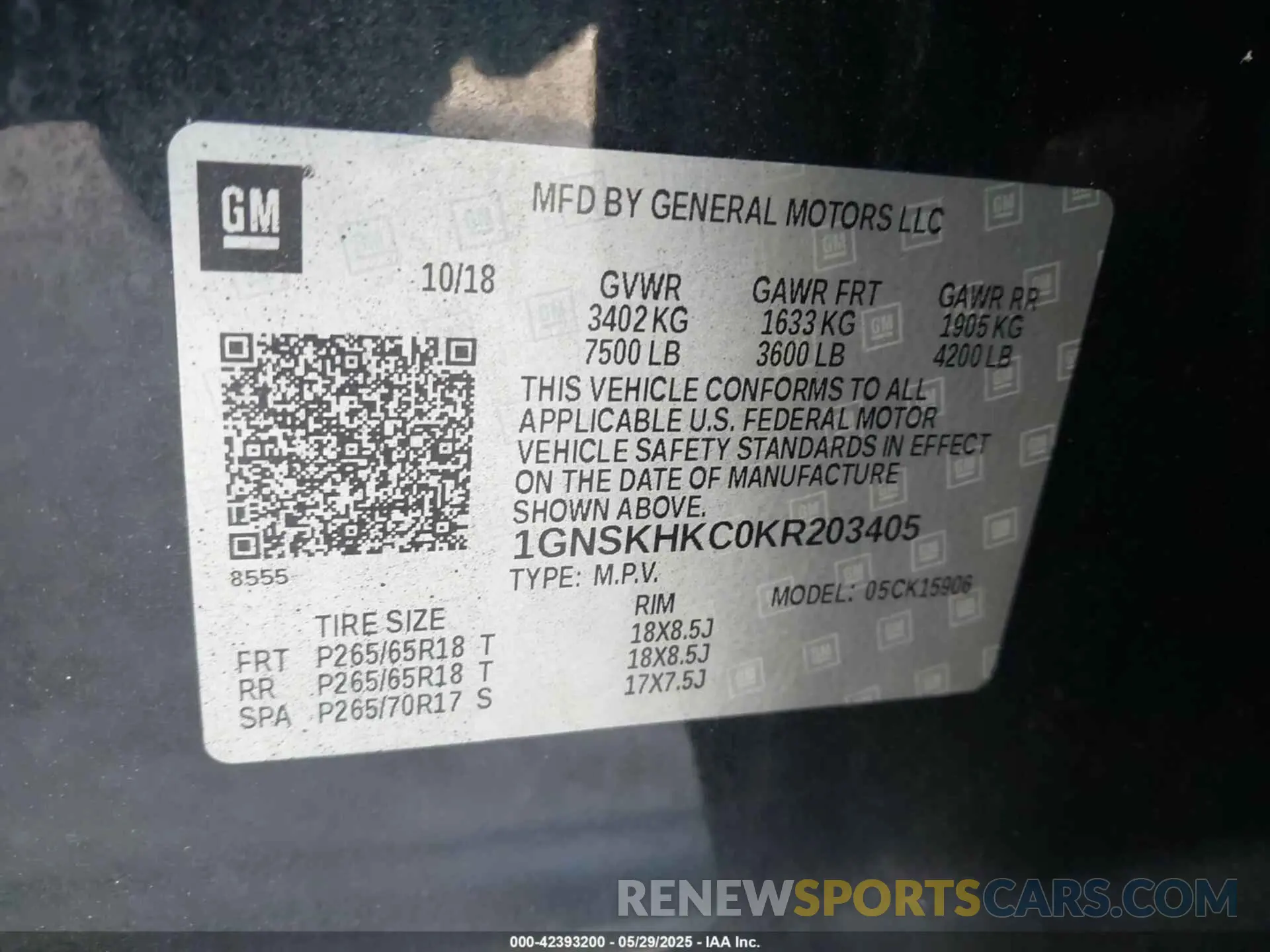 9 Photograph of a damaged car 1GNSKHKC0KR203405 CHEVROLET SUBURBAN 2019