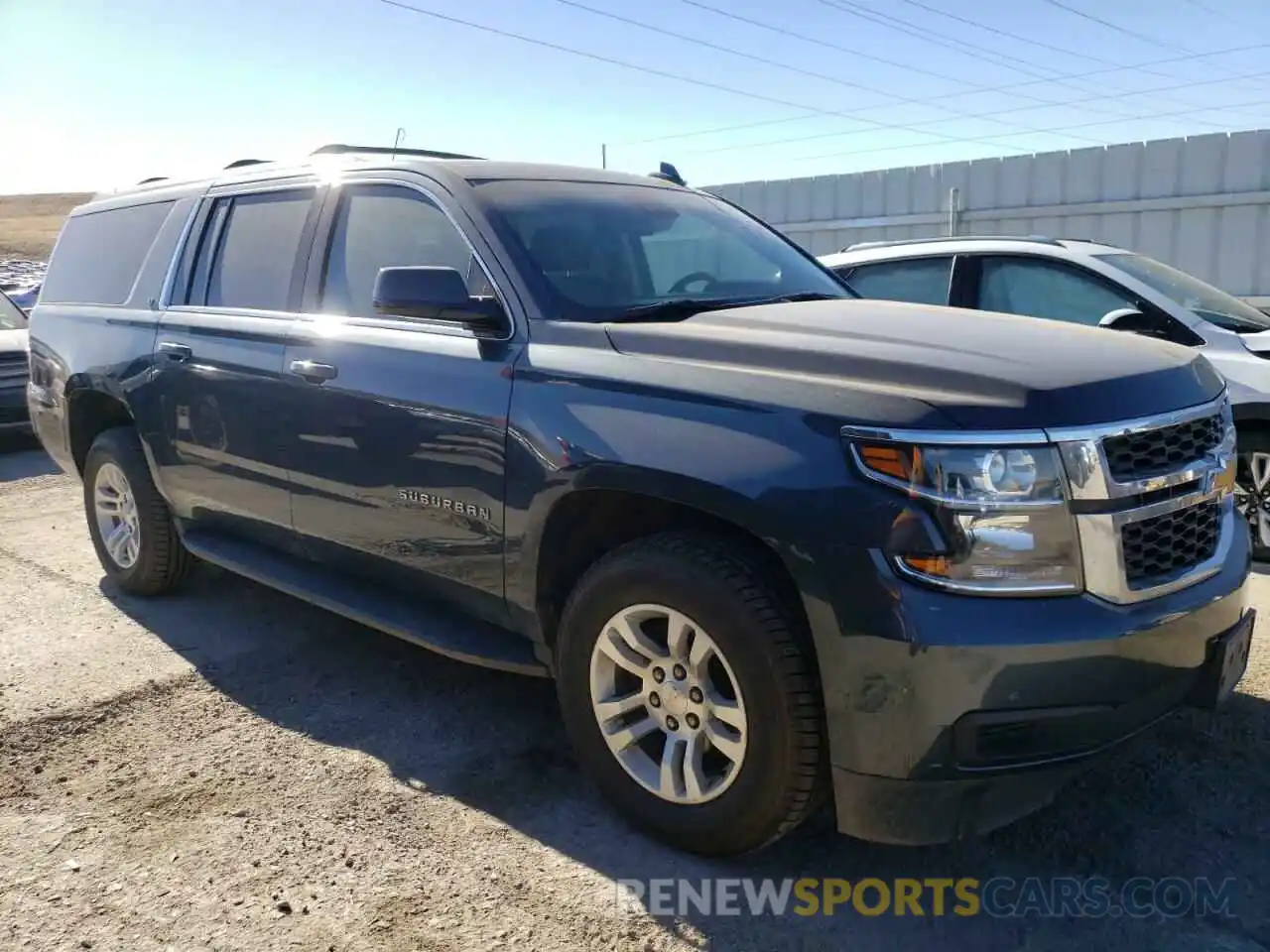 4 Photograph of a damaged car 1GNSKHKC1KR153128 CHEVROLET SUBURBAN 2019