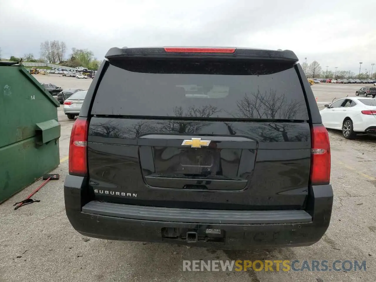 6 Photograph of a damaged car 1GNSKHKC1KR205633 CHEVROLET SUBURBAN 2019