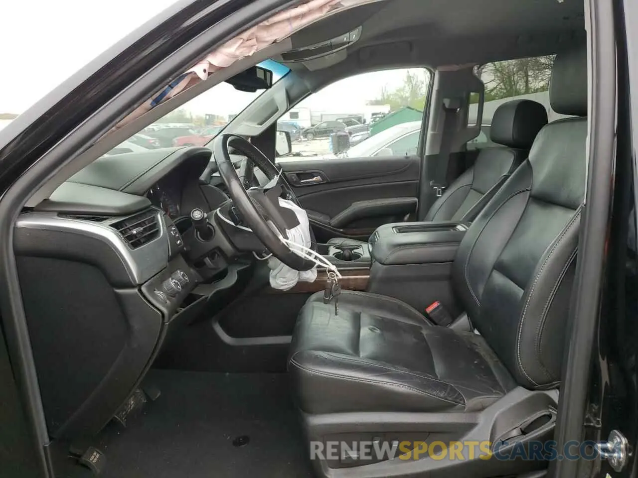 7 Photograph of a damaged car 1GNSKHKC1KR205633 CHEVROLET SUBURBAN 2019