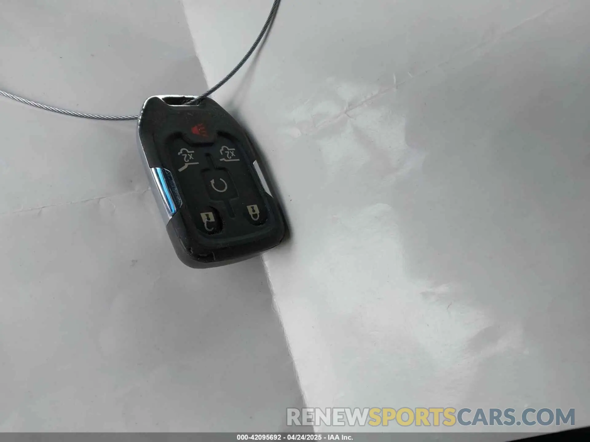 11 Photograph of a damaged car 1GNSKHKC1KR241449 CHEVROLET SUBURBAN 2019
