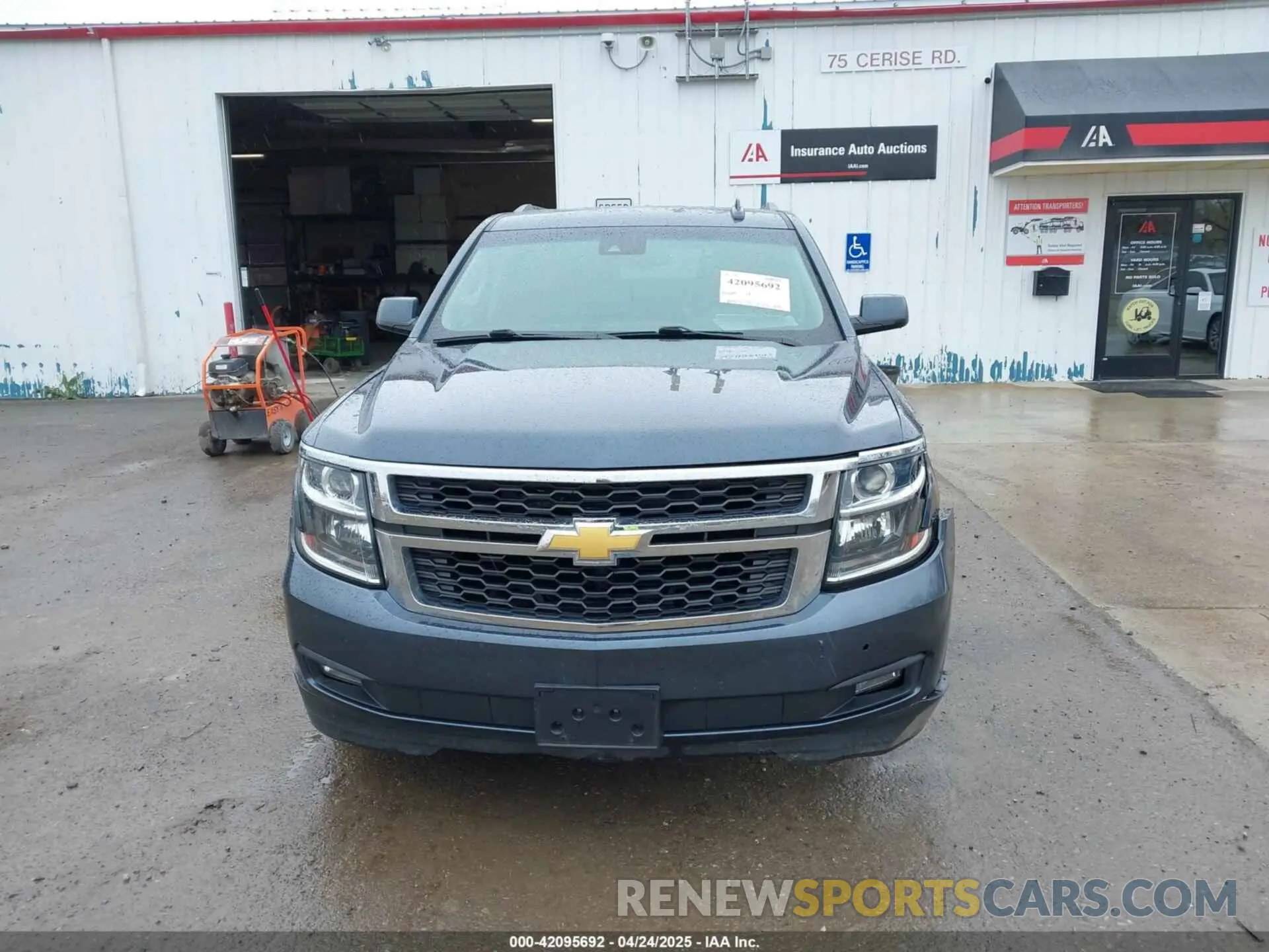 13 Photograph of a damaged car 1GNSKHKC1KR241449 CHEVROLET SUBURBAN 2019