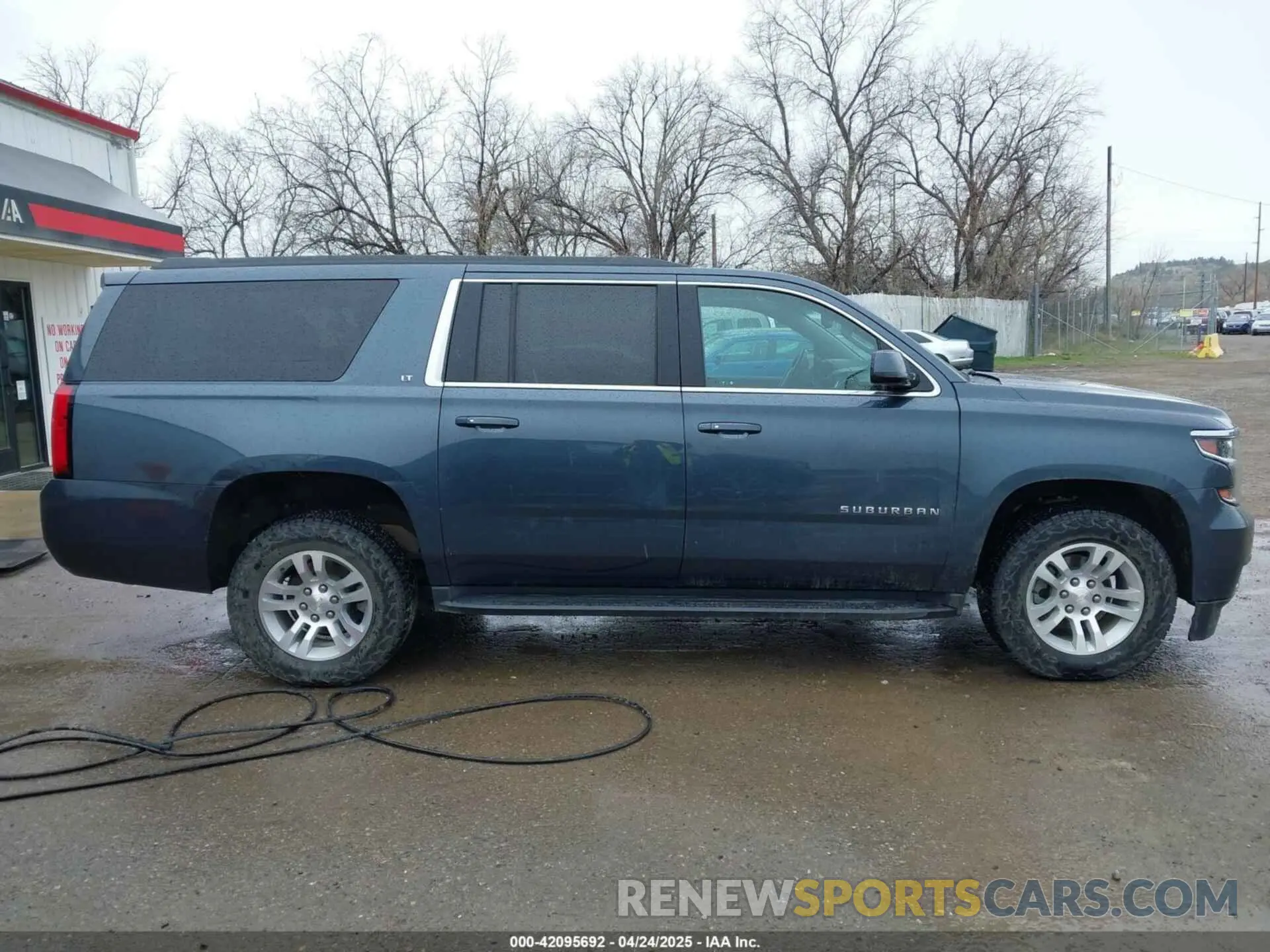14 Photograph of a damaged car 1GNSKHKC1KR241449 CHEVROLET SUBURBAN 2019