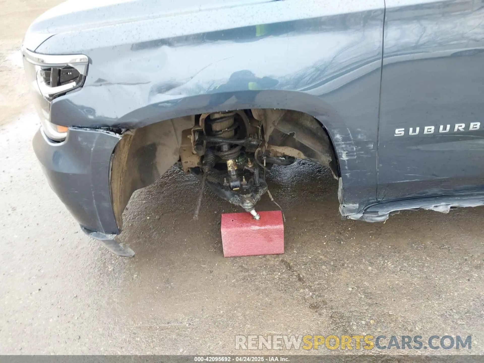 22 Photograph of a damaged car 1GNSKHKC1KR241449 CHEVROLET SUBURBAN 2019