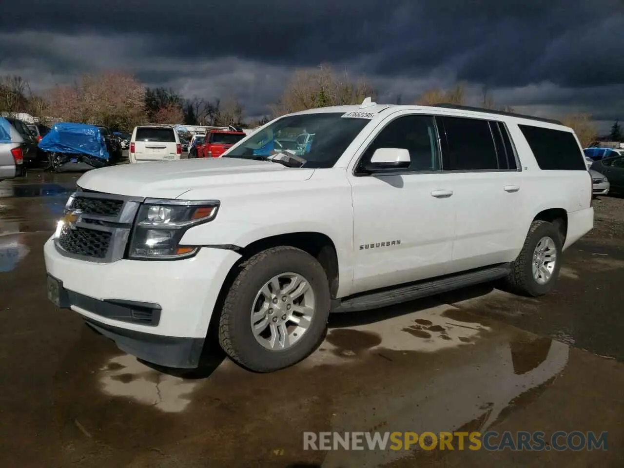 1 Photograph of a damaged car 1GNSKHKC2KR140923 CHEVROLET SUBURBAN 2019