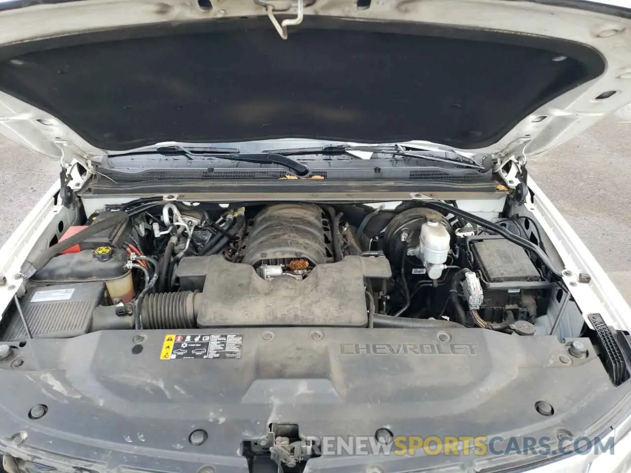 12 Photograph of a damaged car 1GNSKHKC2KR140923 CHEVROLET SUBURBAN 2019
