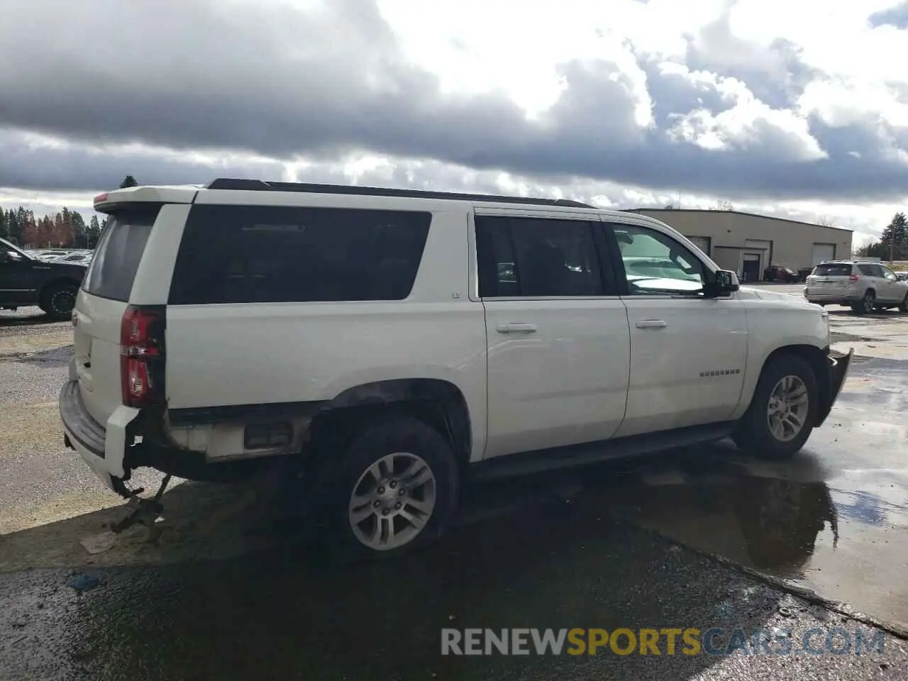 3 Photograph of a damaged car 1GNSKHKC2KR140923 CHEVROLET SUBURBAN 2019