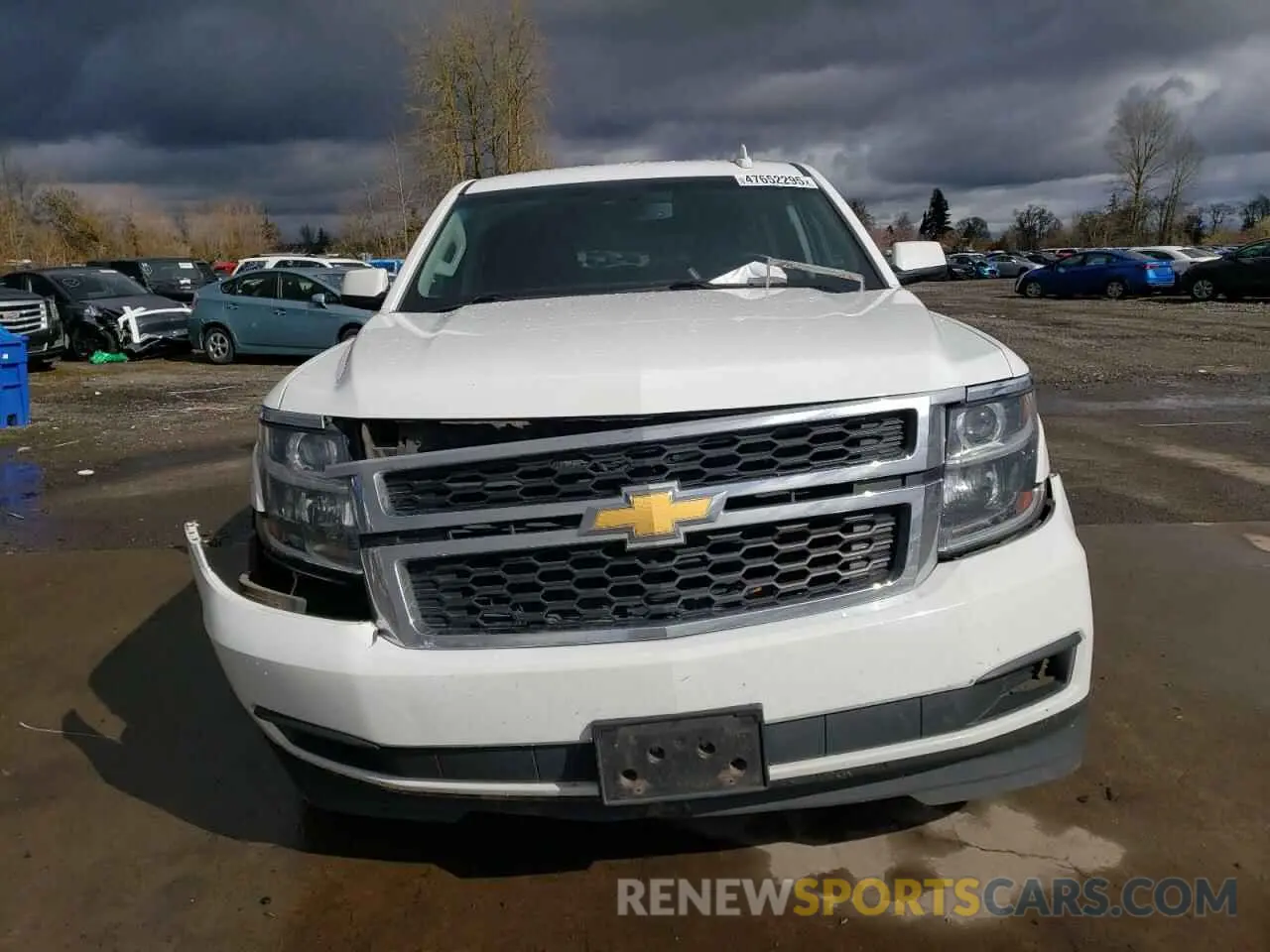 5 Photograph of a damaged car 1GNSKHKC2KR140923 CHEVROLET SUBURBAN 2019