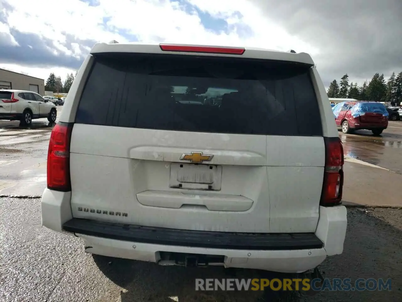 6 Photograph of a damaged car 1GNSKHKC2KR140923 CHEVROLET SUBURBAN 2019