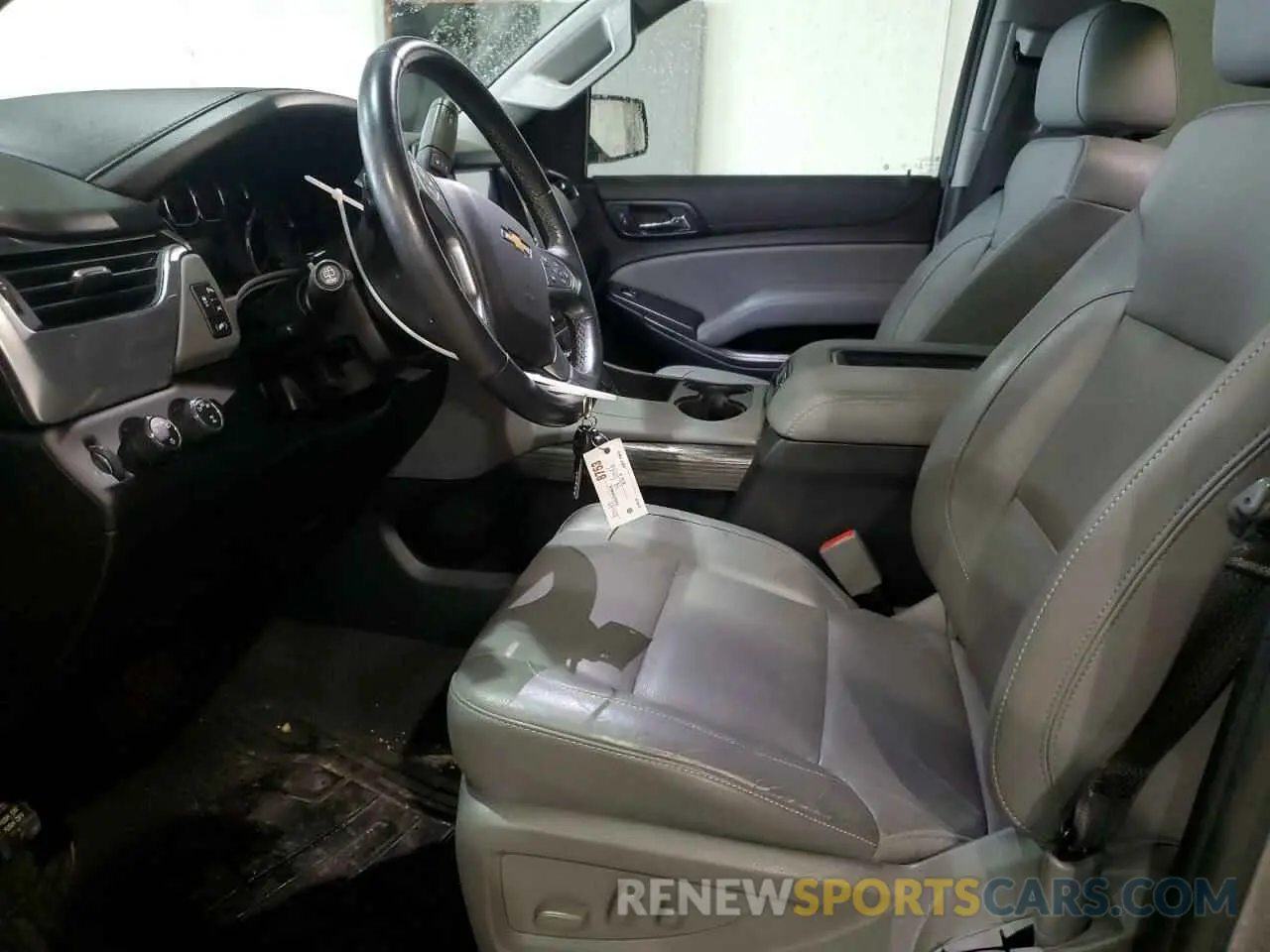 7 Photograph of a damaged car 1GNSKHKC2KR227348 CHEVROLET SUBURBAN 2019