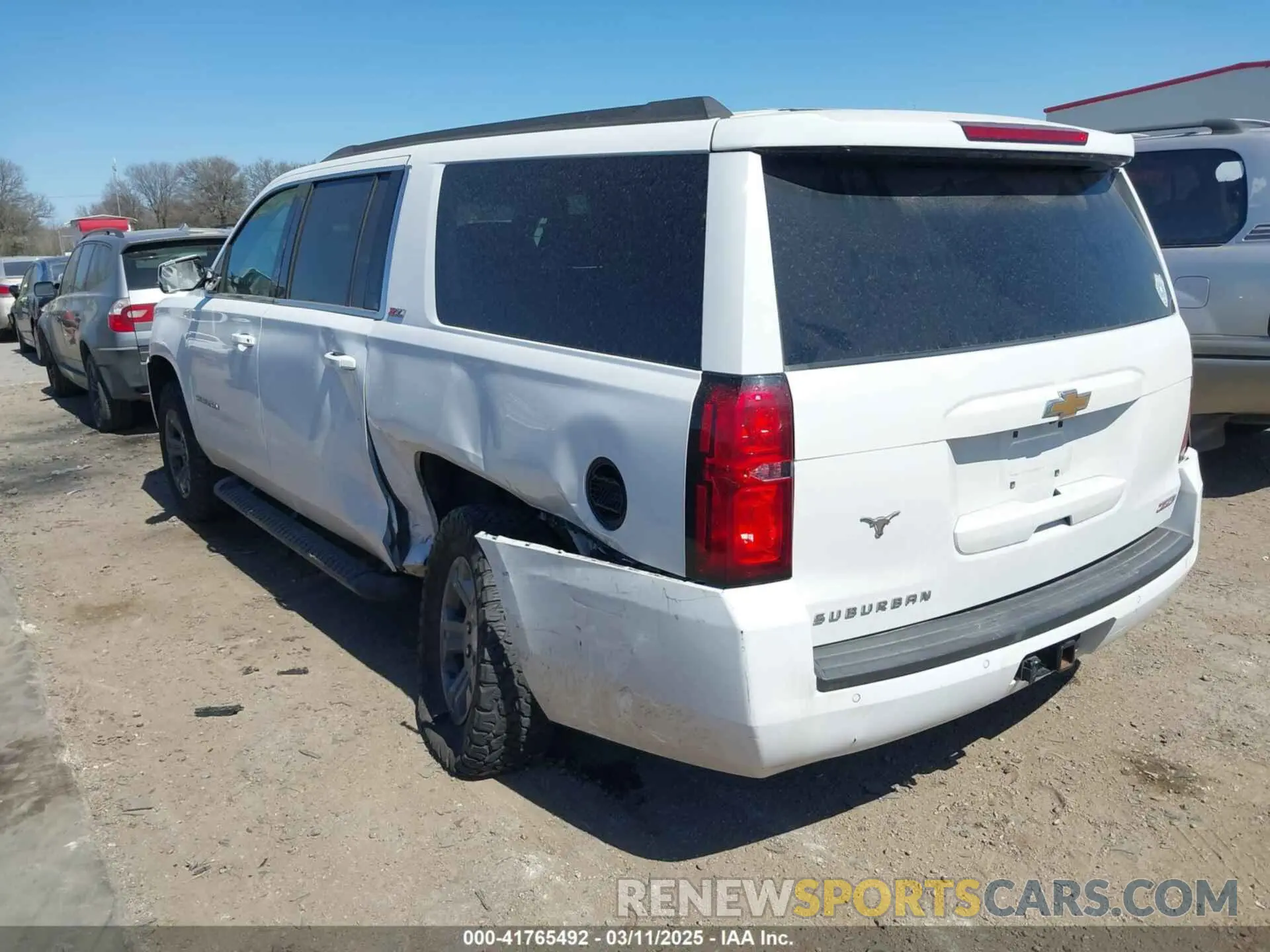 3 Photograph of a damaged car 1GNSKHKC2KR297254 CHEVROLET SUBURBAN 2019