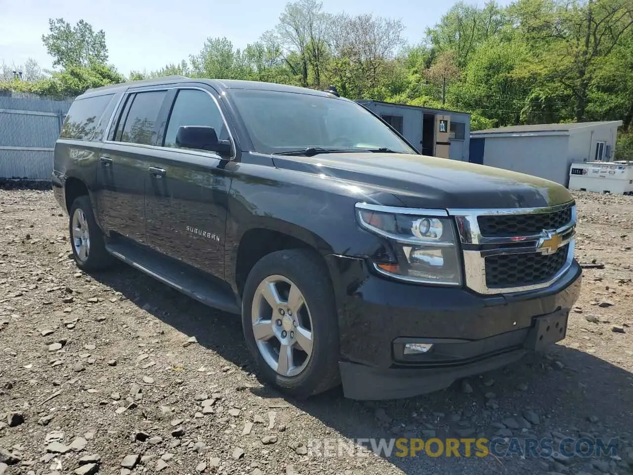 4 Photograph of a damaged car 1GNSKHKC3KR101791 CHEVROLET SUBURBAN 2019
