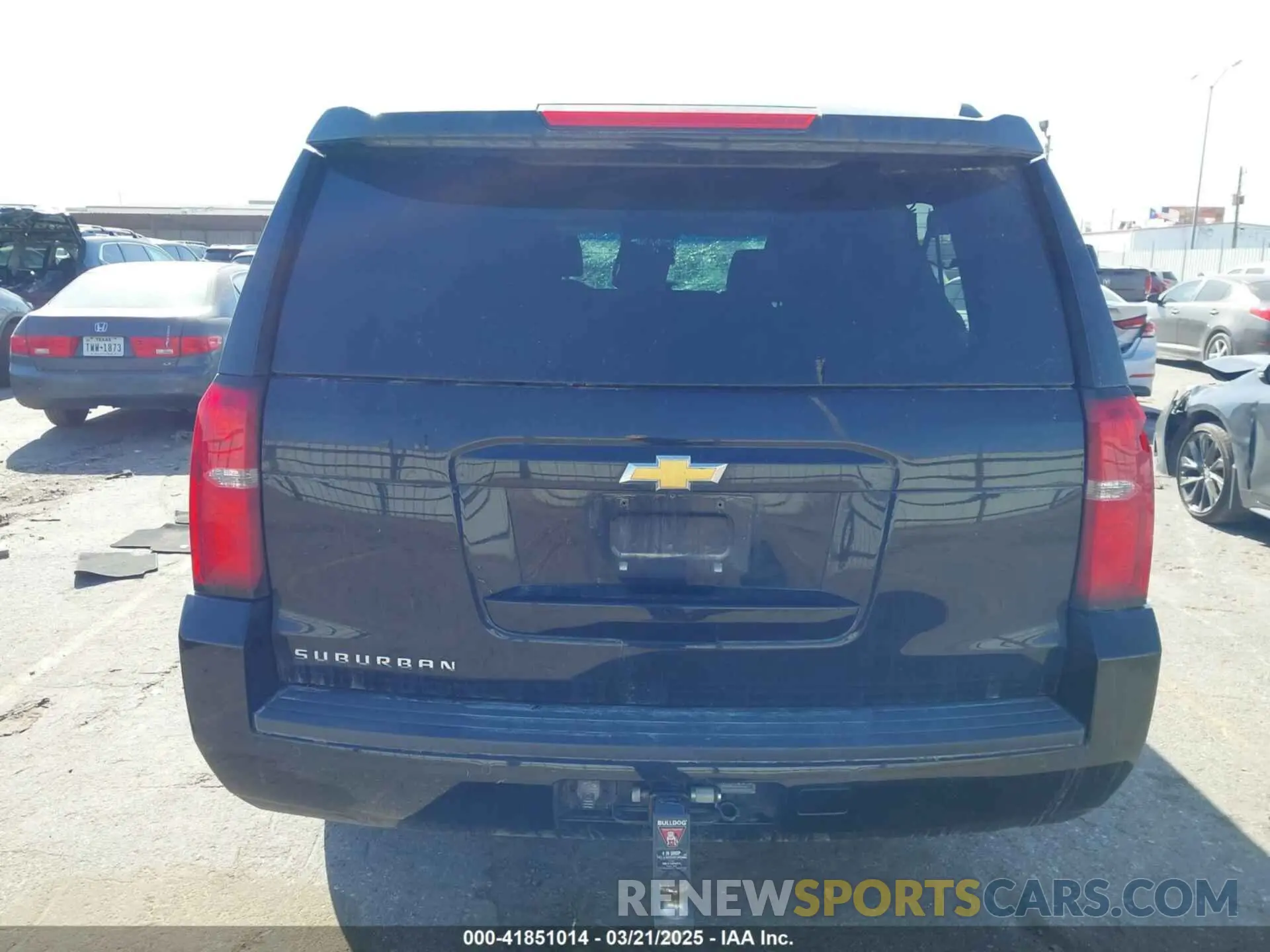 16 Photograph of a damaged car 1GNSKHKC3KR285095 CHEVROLET SUBURBAN 2019