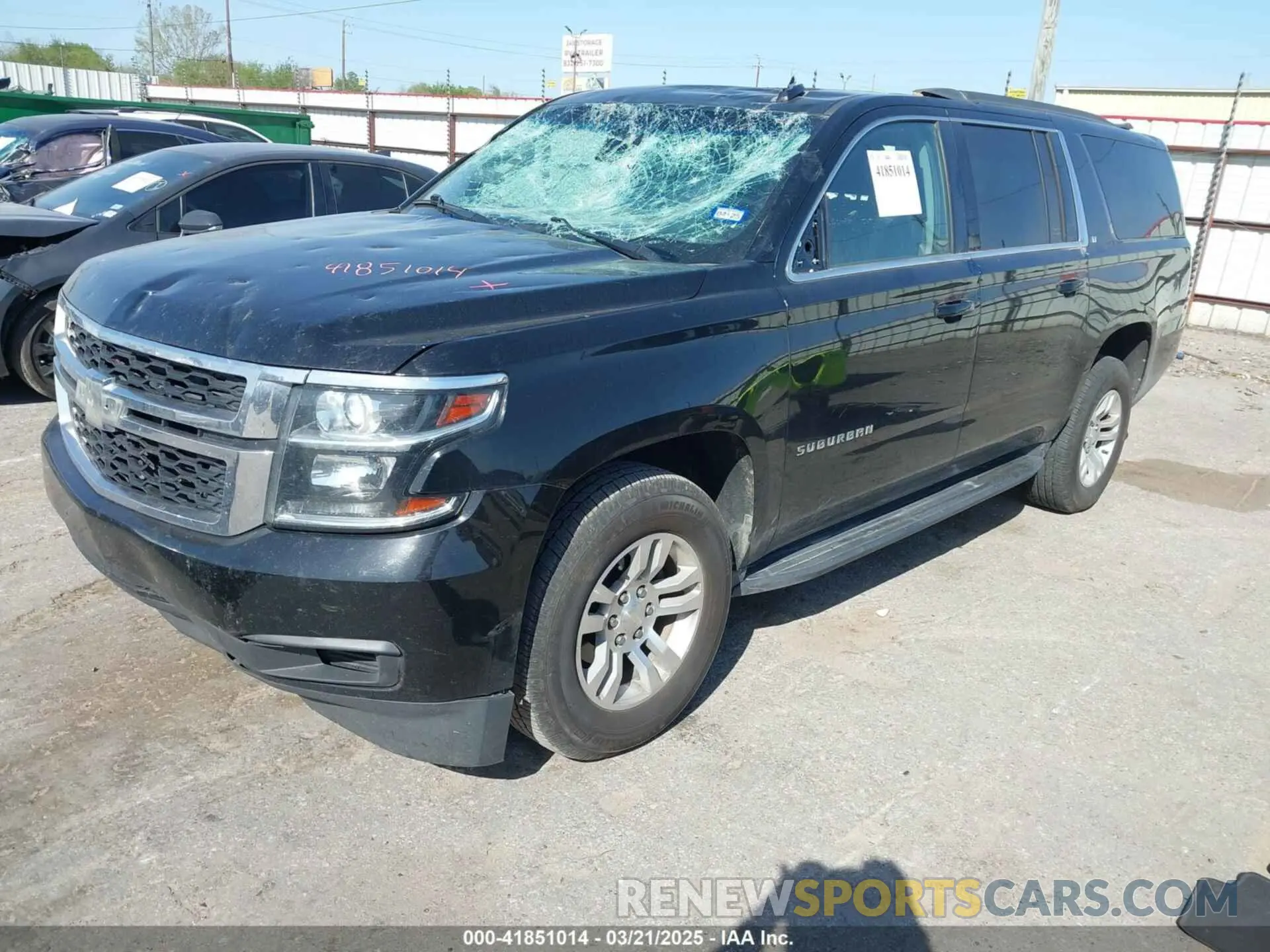 2 Photograph of a damaged car 1GNSKHKC3KR285095 CHEVROLET SUBURBAN 2019