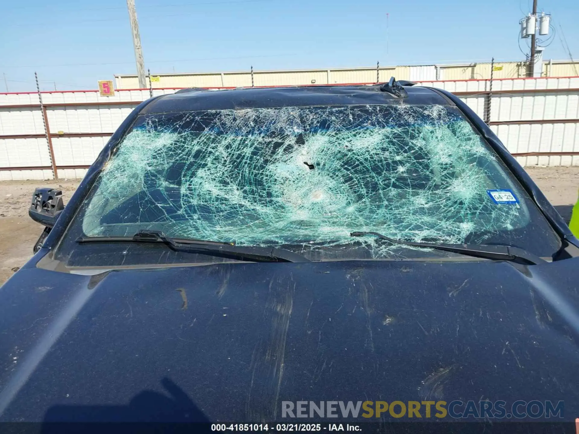 6 Photograph of a damaged car 1GNSKHKC3KR285095 CHEVROLET SUBURBAN 2019