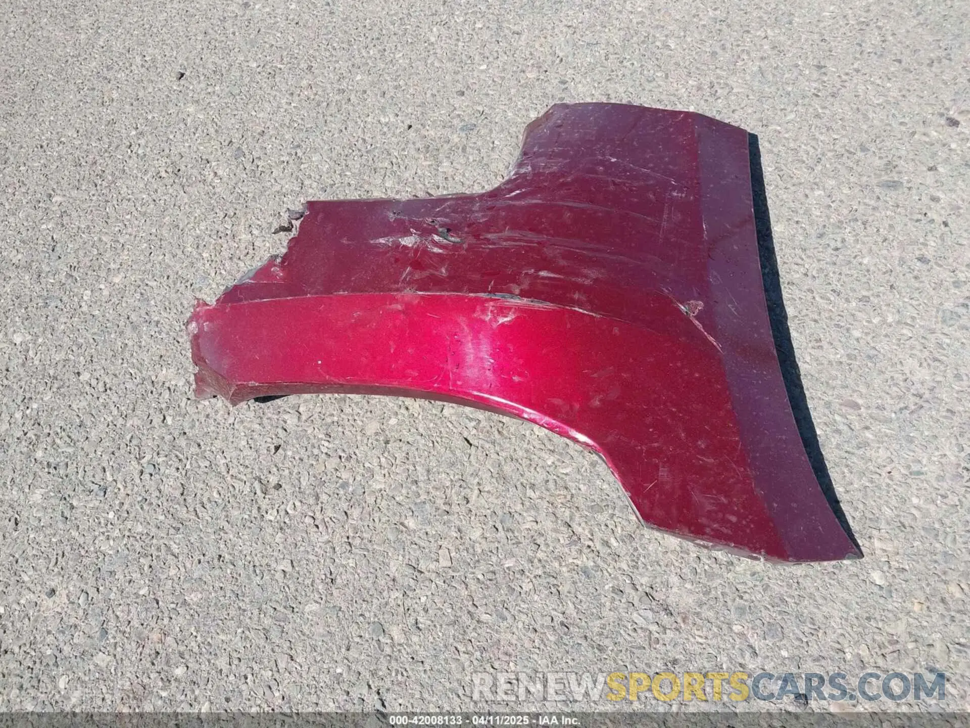 12 Photograph of a damaged car 1GNSKHKC3KR298509 CHEVROLET SUBURBAN 2019