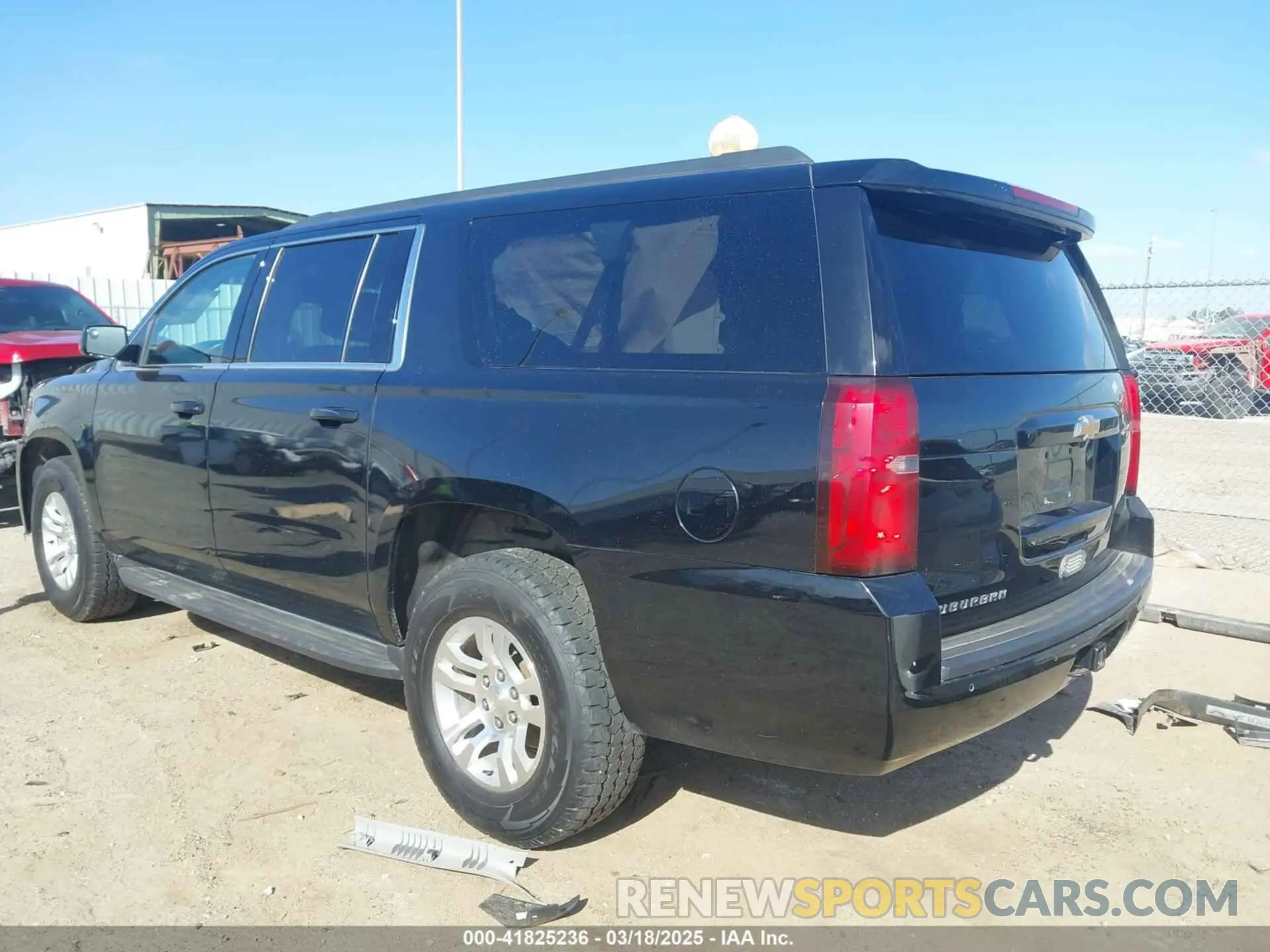 3 Photograph of a damaged car 1GNSKHKC3KR394785 CHEVROLET SUBURBAN 2019