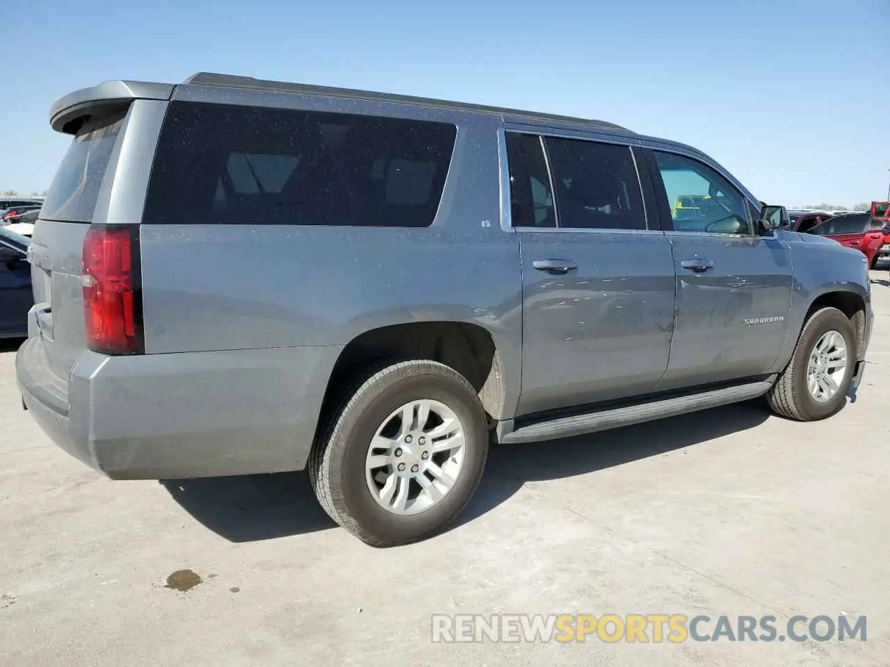 3 Photograph of a damaged car 1GNSKHKC3KR408068 CHEVROLET SUBURBAN 2019