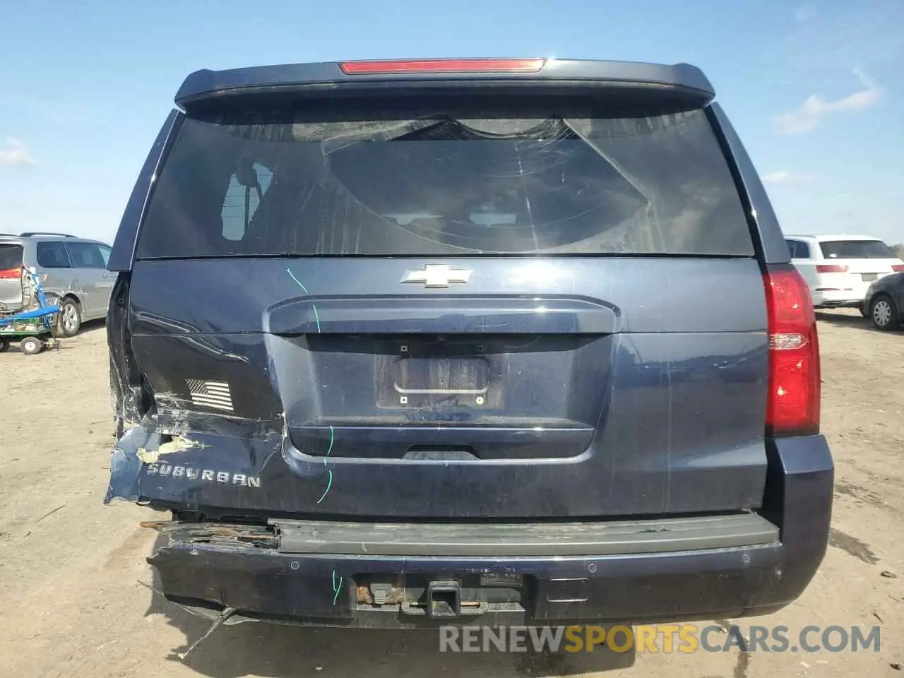 6 Photograph of a damaged car 1GNSKHKC4KR156296 CHEVROLET SUBURBAN 2019