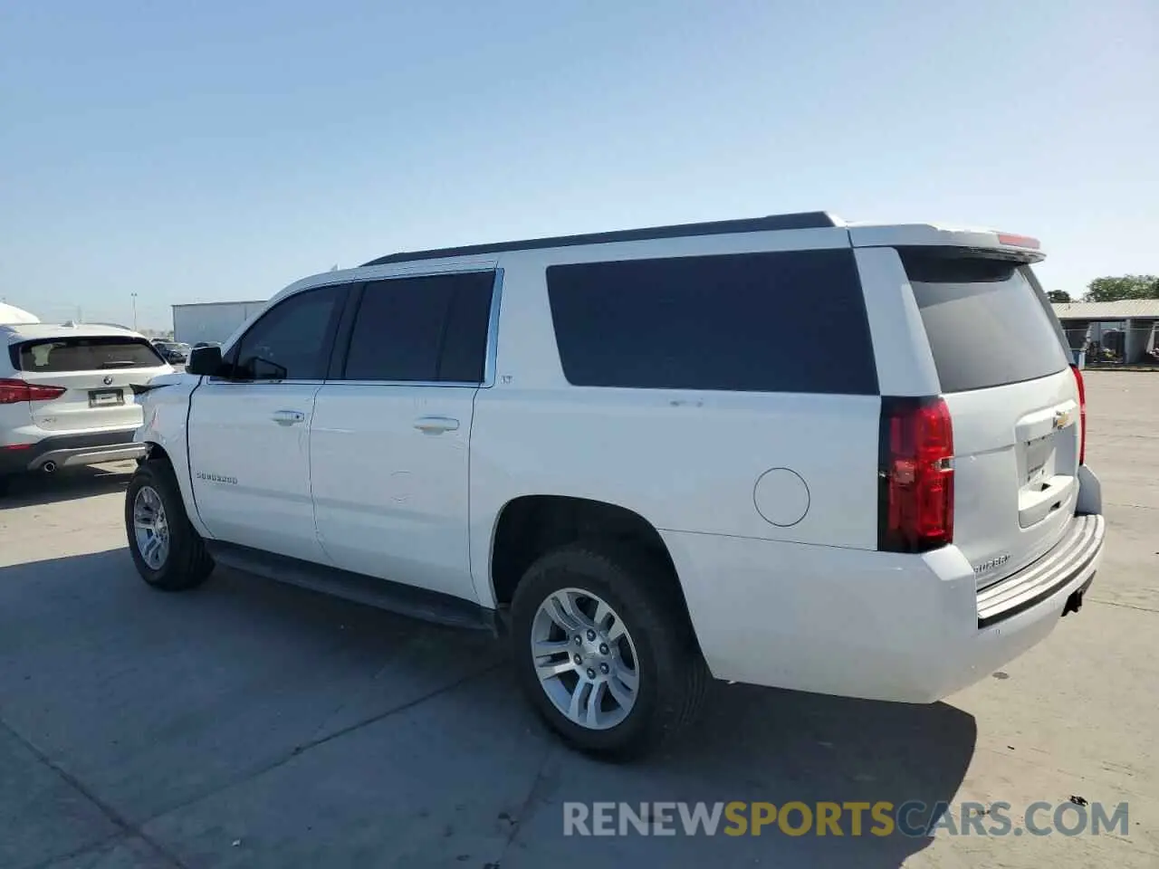 2 Photograph of a damaged car 1GNSKHKC4KR220093 CHEVROLET SUBURBAN 2019