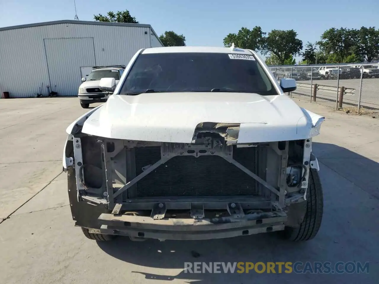 5 Photograph of a damaged car 1GNSKHKC4KR220093 CHEVROLET SUBURBAN 2019