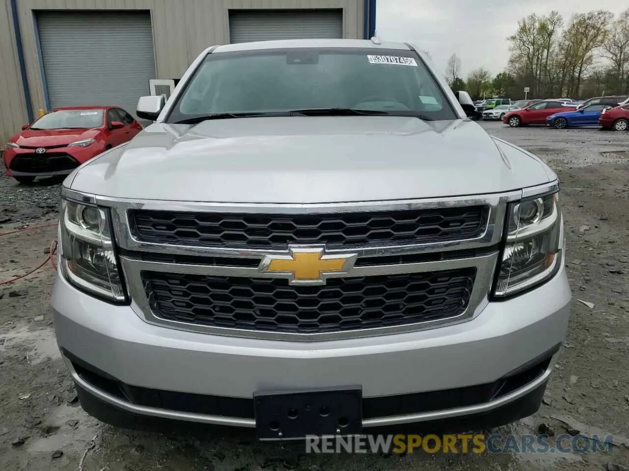 5 Photograph of a damaged car 1GNSKHKC4KR278138 CHEVROLET SUBURBAN 2019