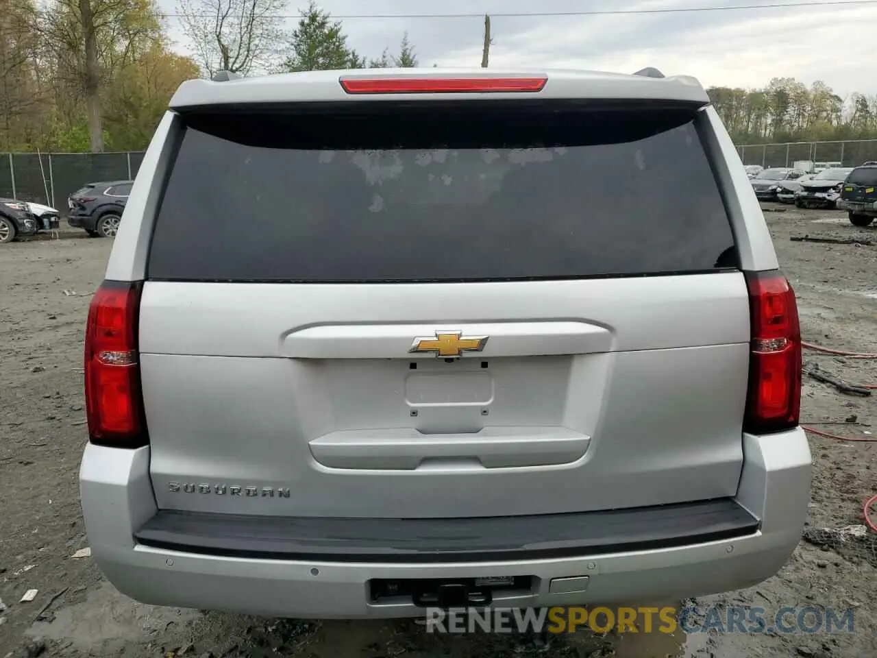 6 Photograph of a damaged car 1GNSKHKC4KR278138 CHEVROLET SUBURBAN 2019