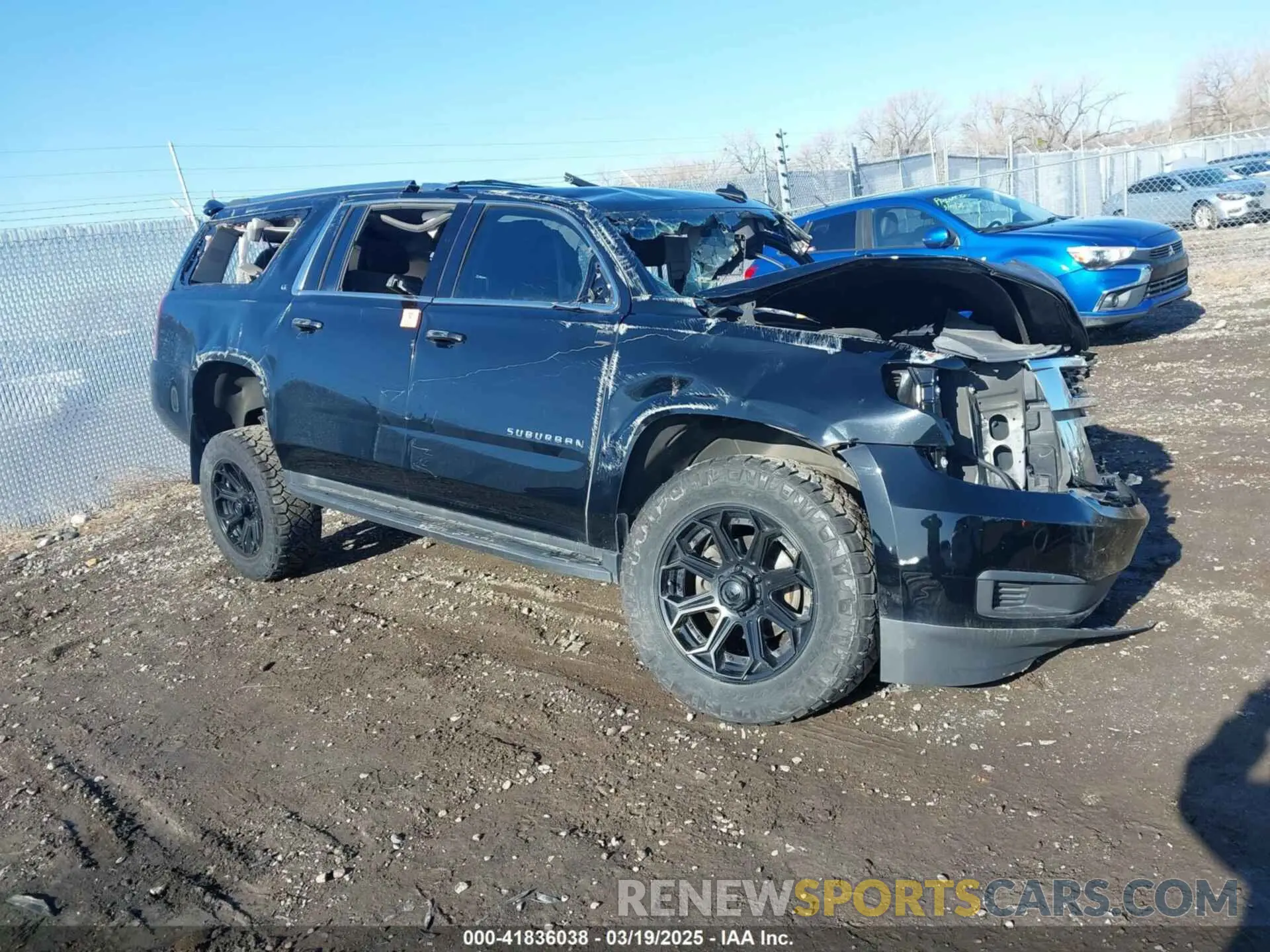 1 Photograph of a damaged car 1GNSKHKC4KR400321 CHEVROLET SUBURBAN 2019