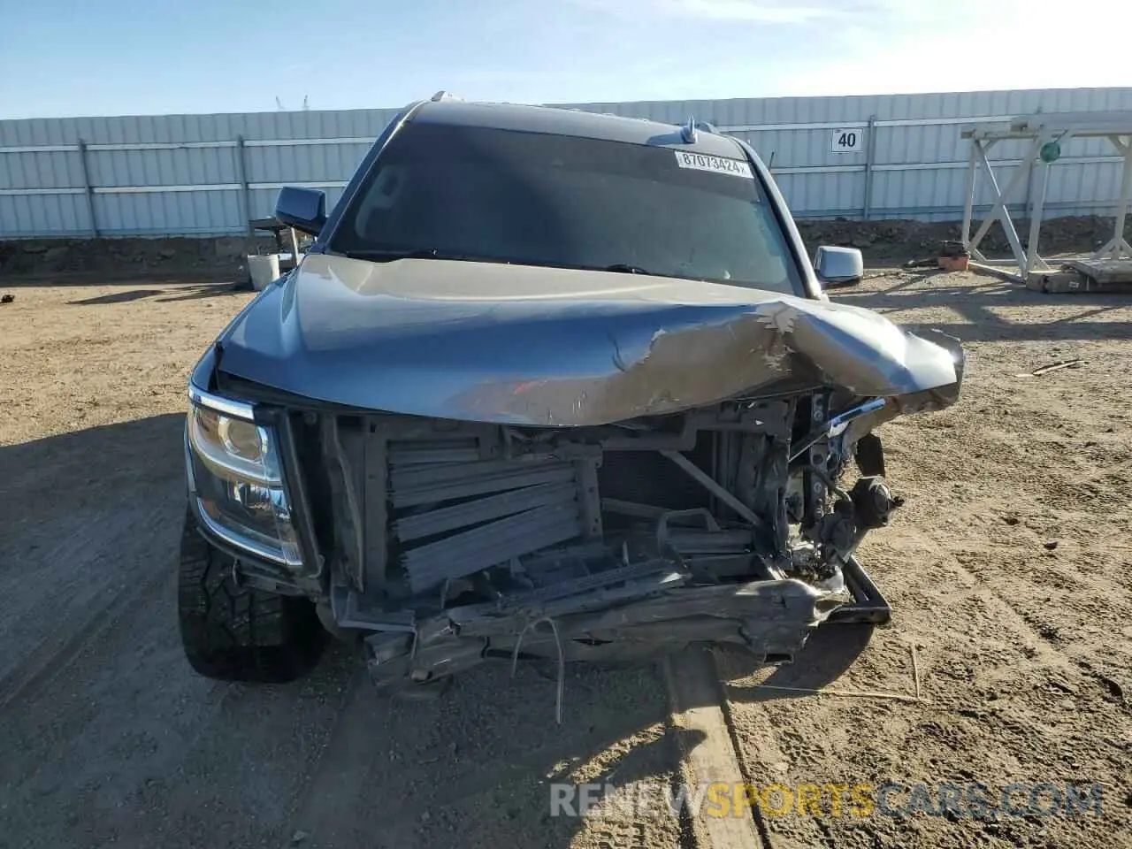 5 Photograph of a damaged car 1GNSKHKC5KR274499 CHEVROLET SUBURBAN 2019