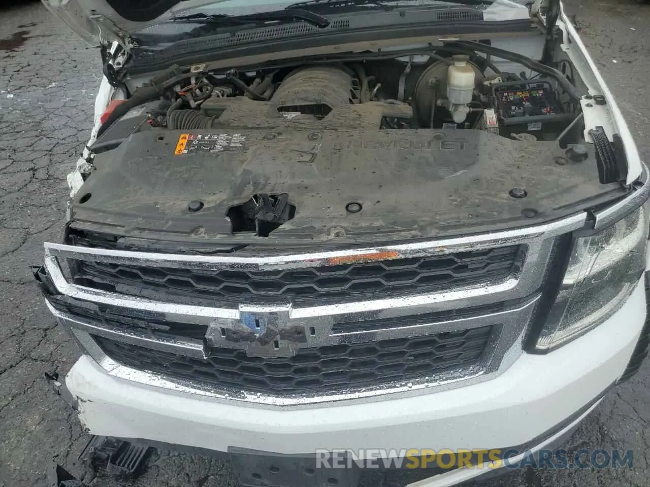 13 Photograph of a damaged car 1GNSKHKC5KR315150 CHEVROLET SUBURBAN 2019