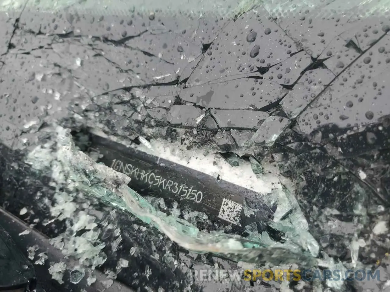 15 Photograph of a damaged car 1GNSKHKC5KR315150 CHEVROLET SUBURBAN 2019