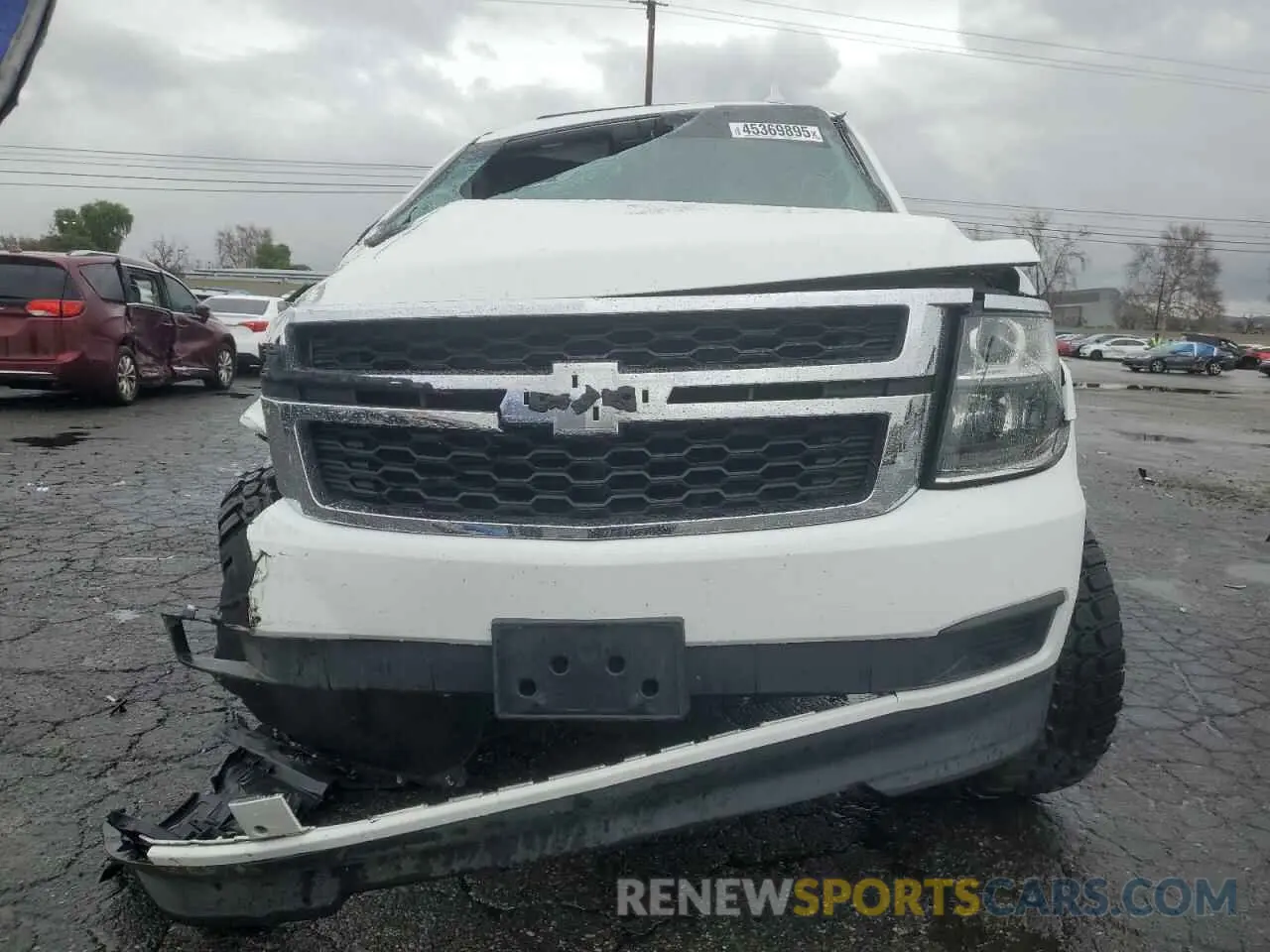 5 Photograph of a damaged car 1GNSKHKC5KR315150 CHEVROLET SUBURBAN 2019