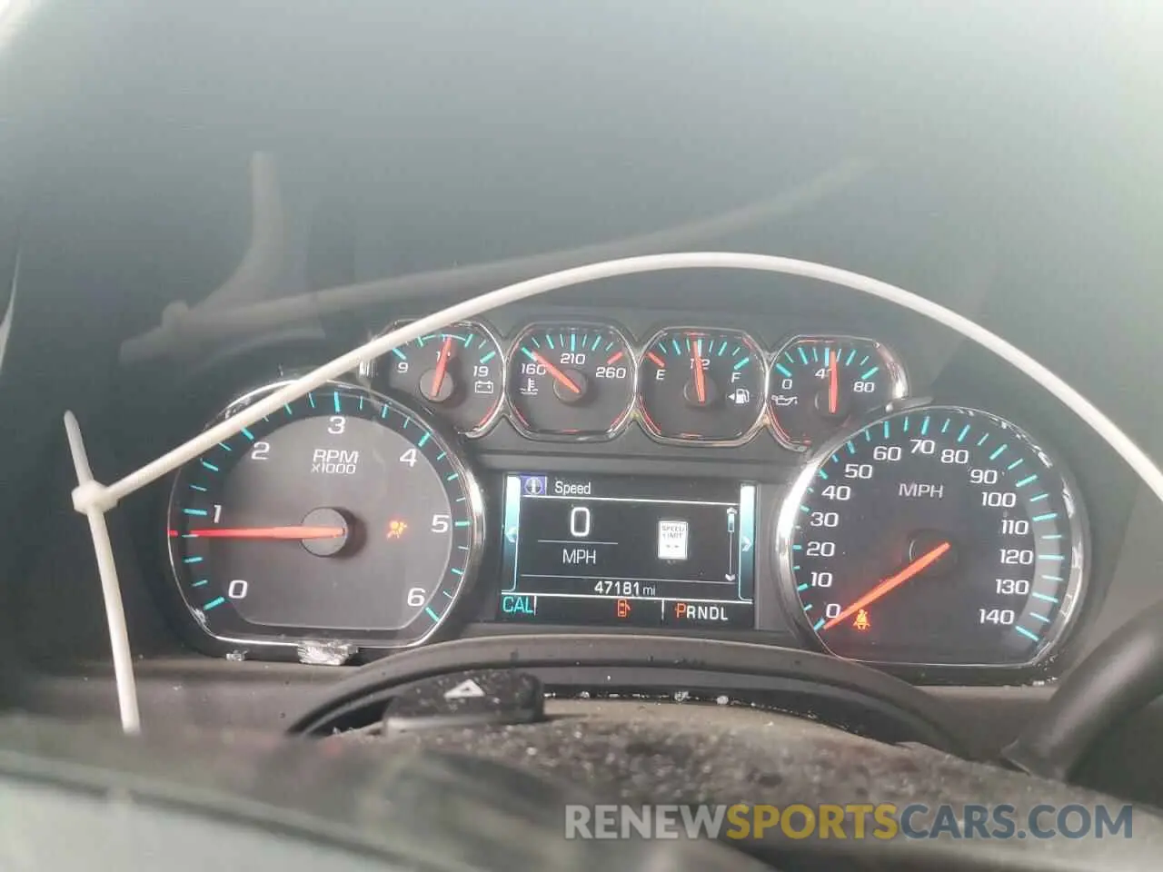 9 Photograph of a damaged car 1GNSKHKC5KR315150 CHEVROLET SUBURBAN 2019