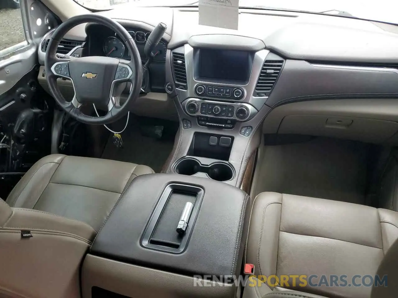8 Photograph of a damaged car 1GNSKHKC5KR364798 CHEVROLET SUBURBAN 2019