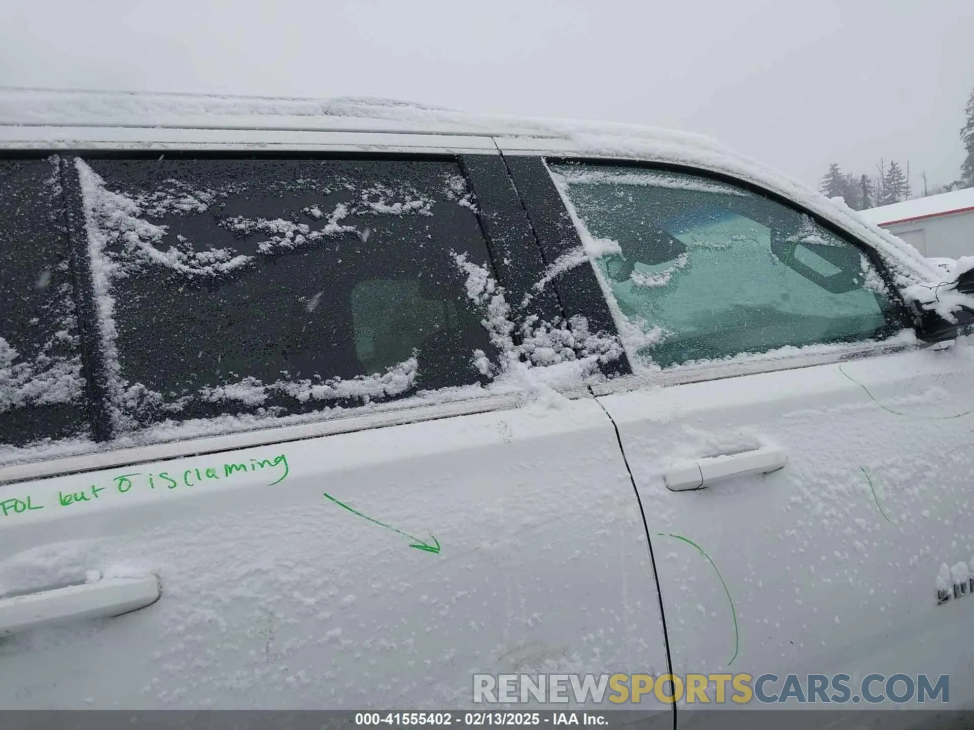 14 Photograph of a damaged car 1GNSKHKC6KR191177 CHEVROLET SUBURBAN 2019