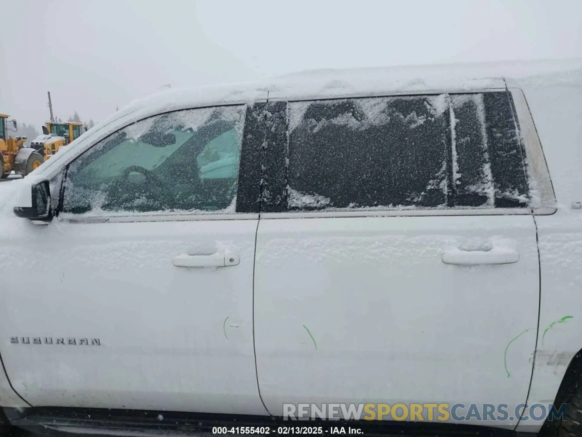 15 Photograph of a damaged car 1GNSKHKC6KR191177 CHEVROLET SUBURBAN 2019