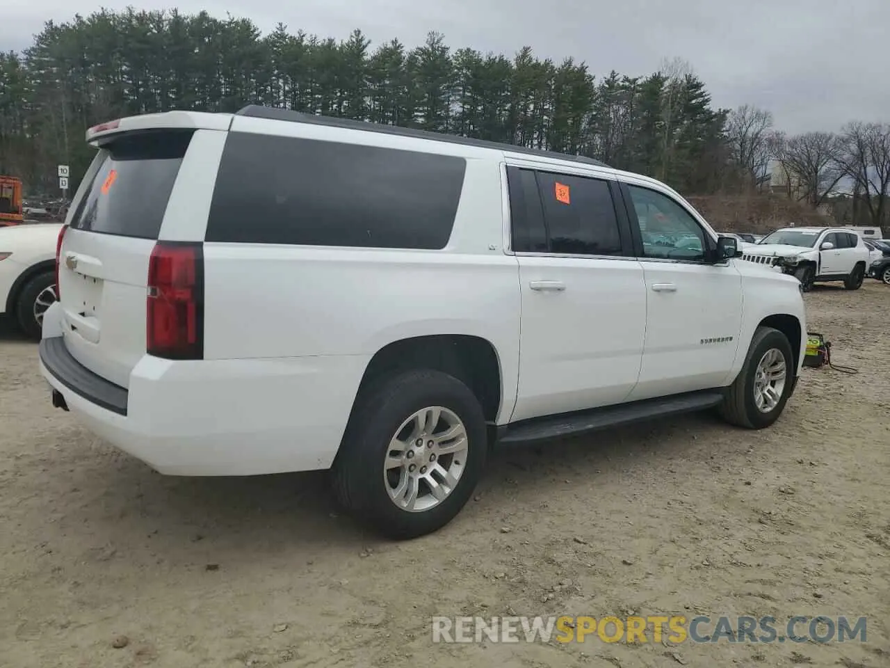 3 Photograph of a damaged car 1GNSKHKC6KR205434 CHEVROLET SUBURBAN 2019