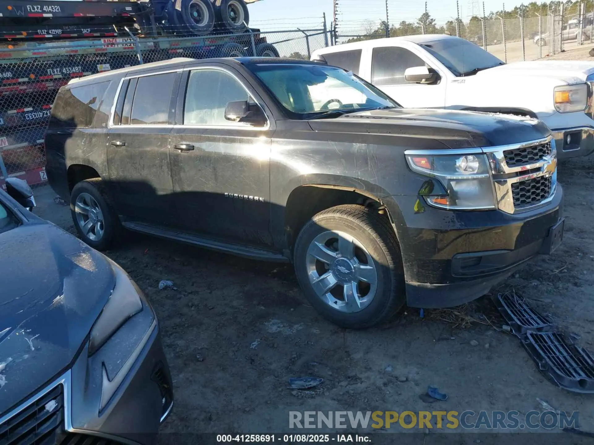 1 Photograph of a damaged car 1GNSKHKC7KR163906 CHEVROLET SUBURBAN 2019
