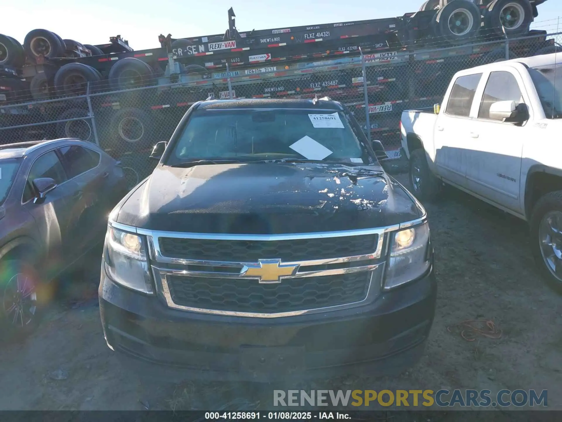 12 Photograph of a damaged car 1GNSKHKC7KR163906 CHEVROLET SUBURBAN 2019