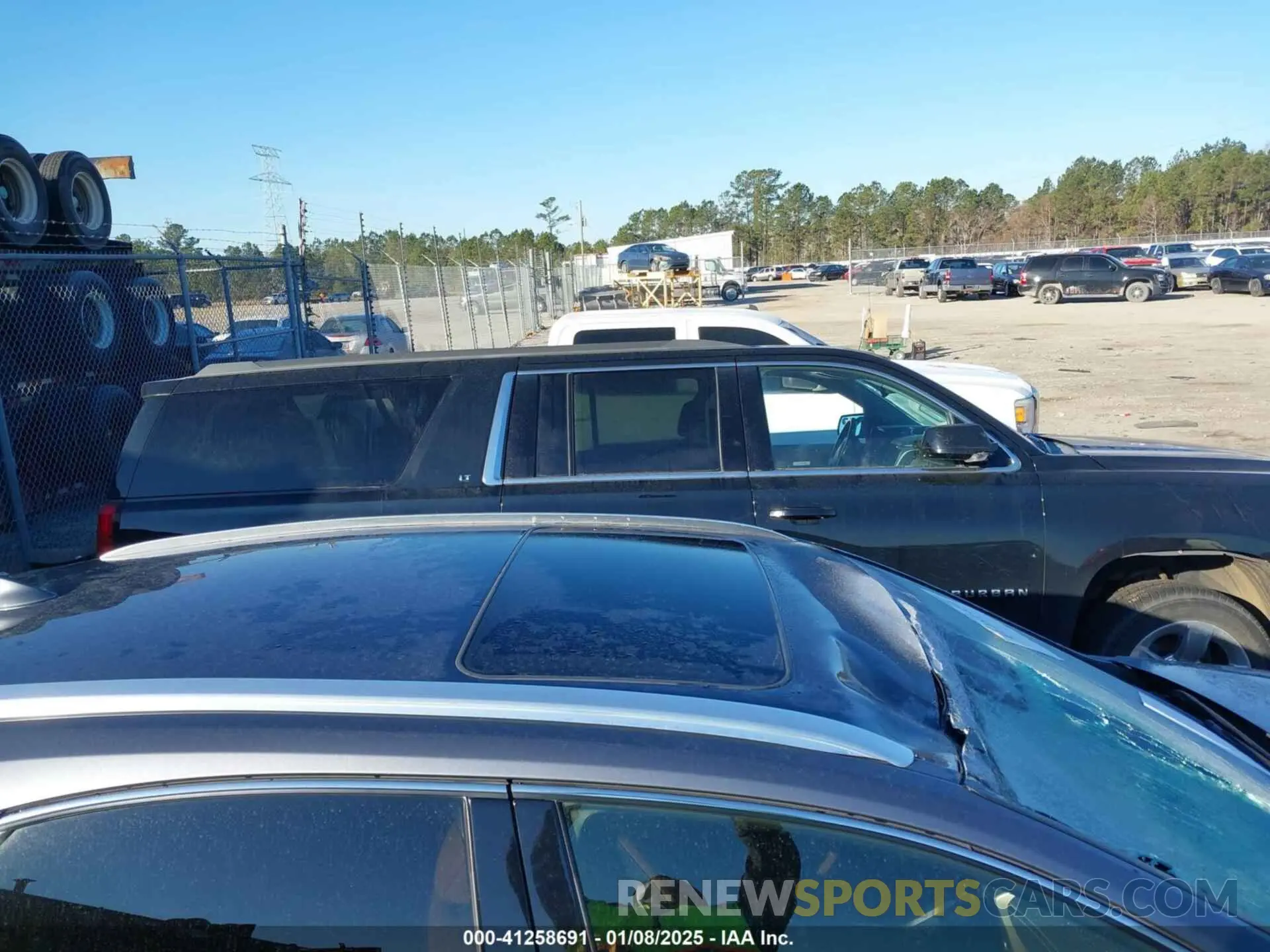 13 Photograph of a damaged car 1GNSKHKC7KR163906 CHEVROLET SUBURBAN 2019