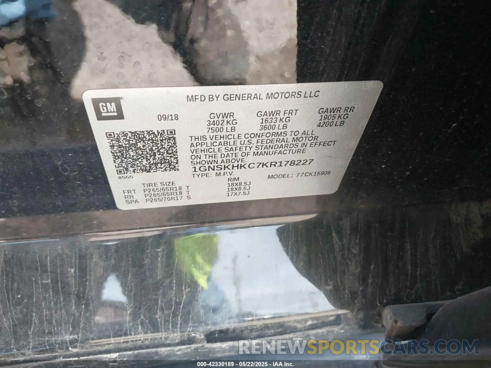 9 Photograph of a damaged car 1GNSKHKC7KR178227 CHEVROLET SUBURBAN 2019