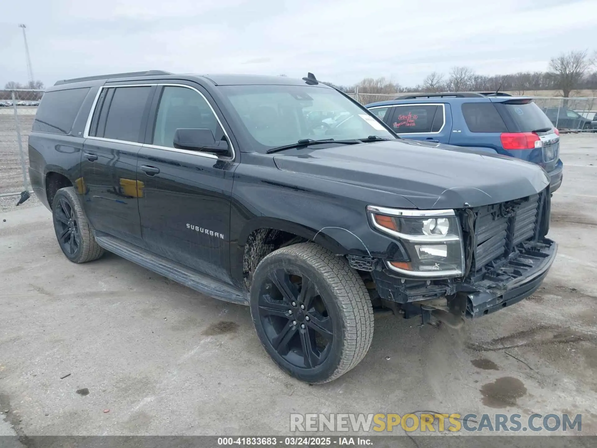 1 Photograph of a damaged car 1GNSKHKC7KR192984 CHEVROLET SUBURBAN 2019
