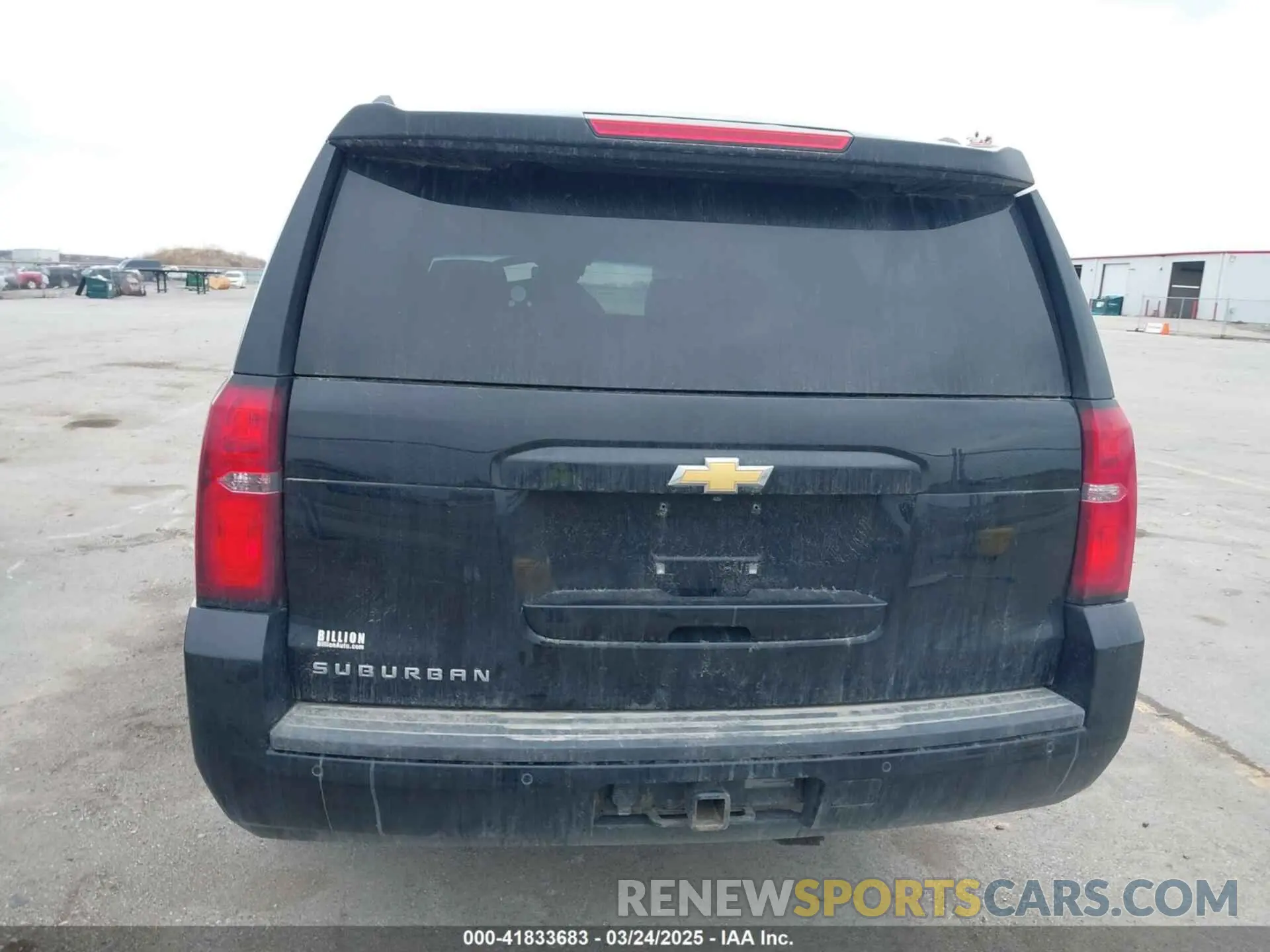 16 Photograph of a damaged car 1GNSKHKC7KR192984 CHEVROLET SUBURBAN 2019