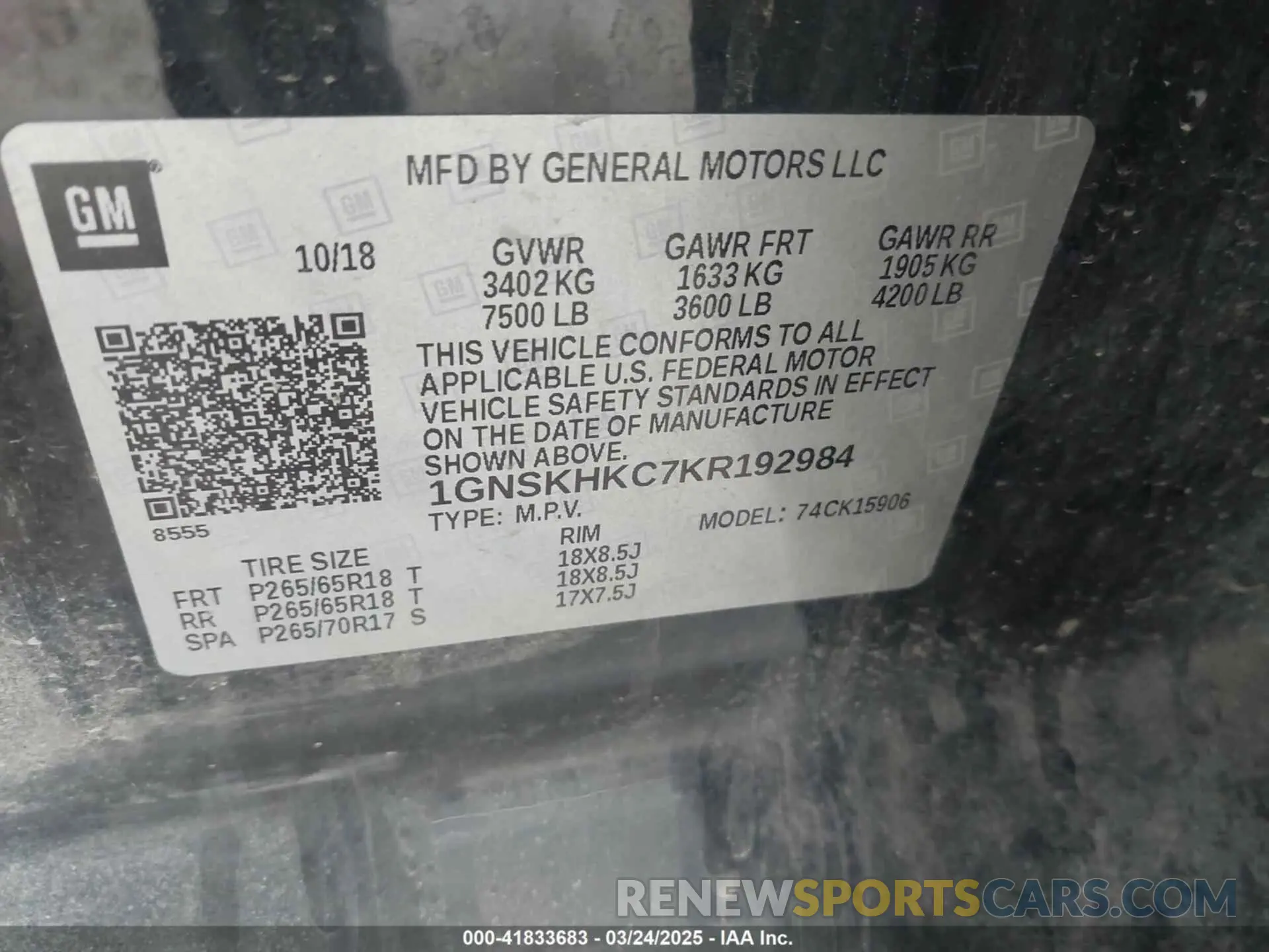 9 Photograph of a damaged car 1GNSKHKC7KR192984 CHEVROLET SUBURBAN 2019