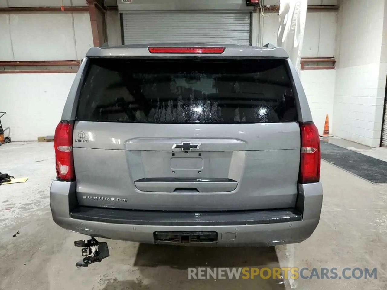 6 Photograph of a damaged car 1GNSKHKC7KR234280 CHEVROLET SUBURBAN 2019